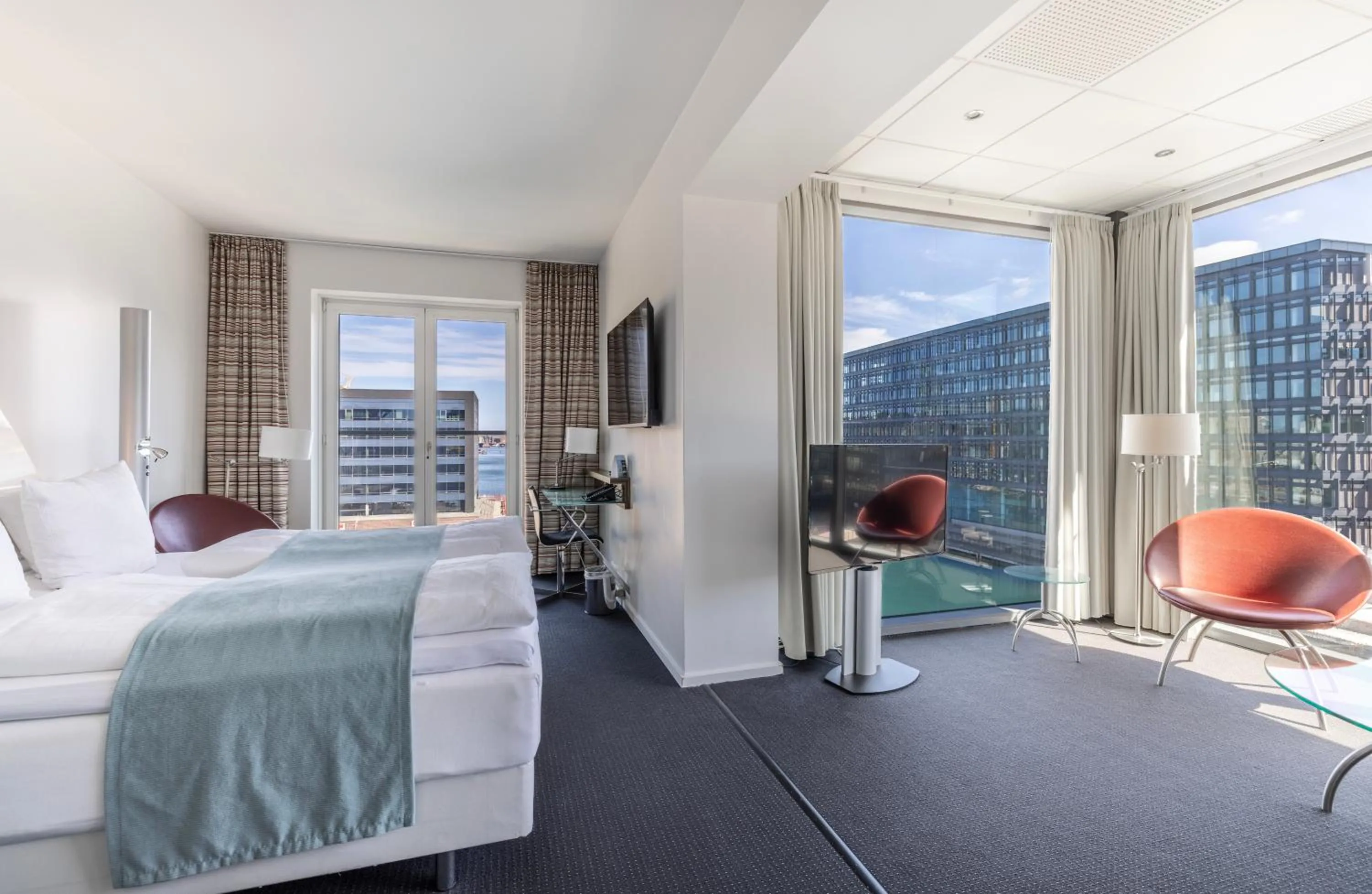 Bed in Copenhagen Island Hotel