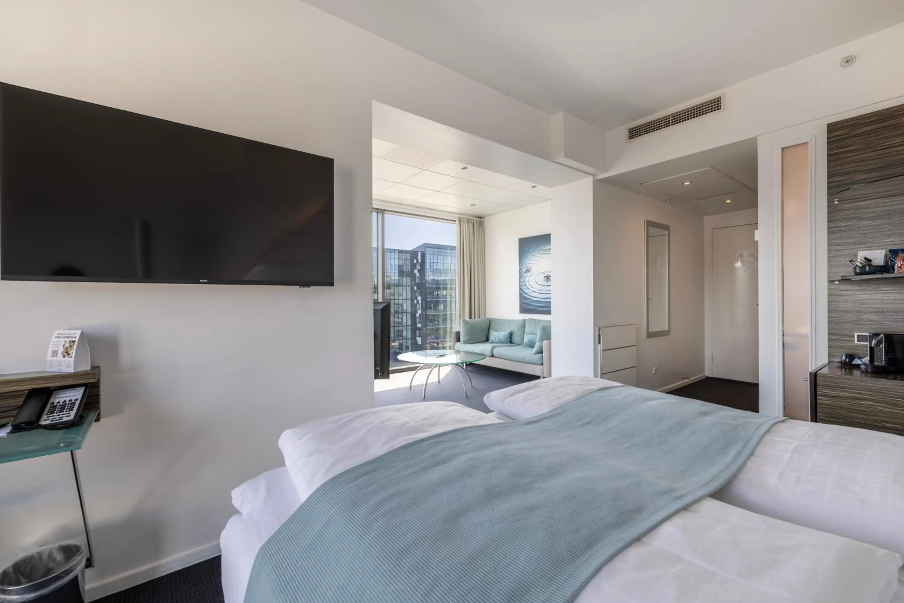 TV and multimedia, Bed in Copenhagen Island Hotel