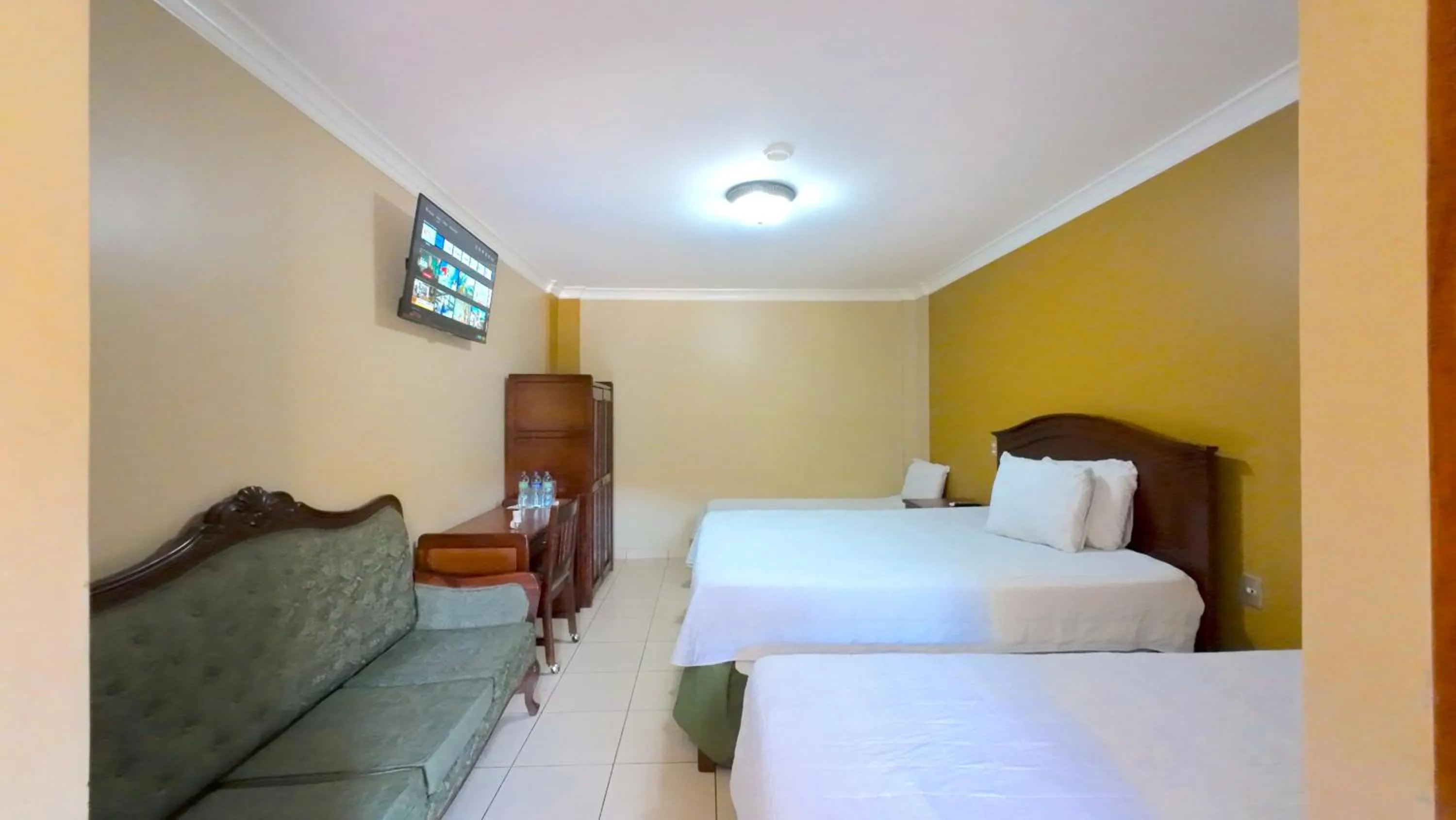 Bed in Hotel Florencia