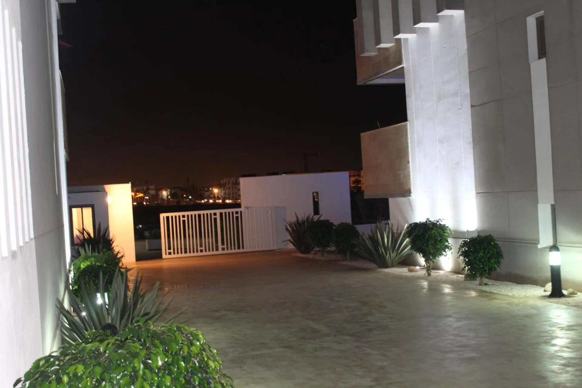 Property building in Paradise Beach