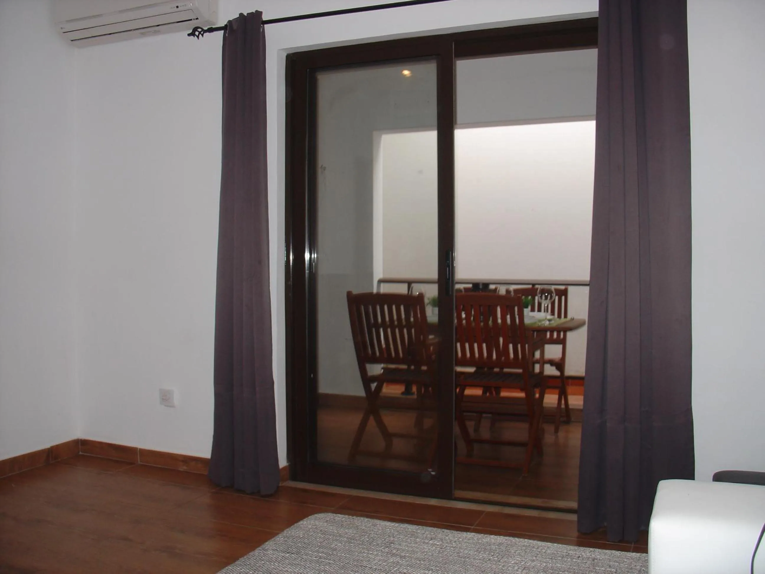 Communal lounge/ TV room in Apartamento Sol e Mar