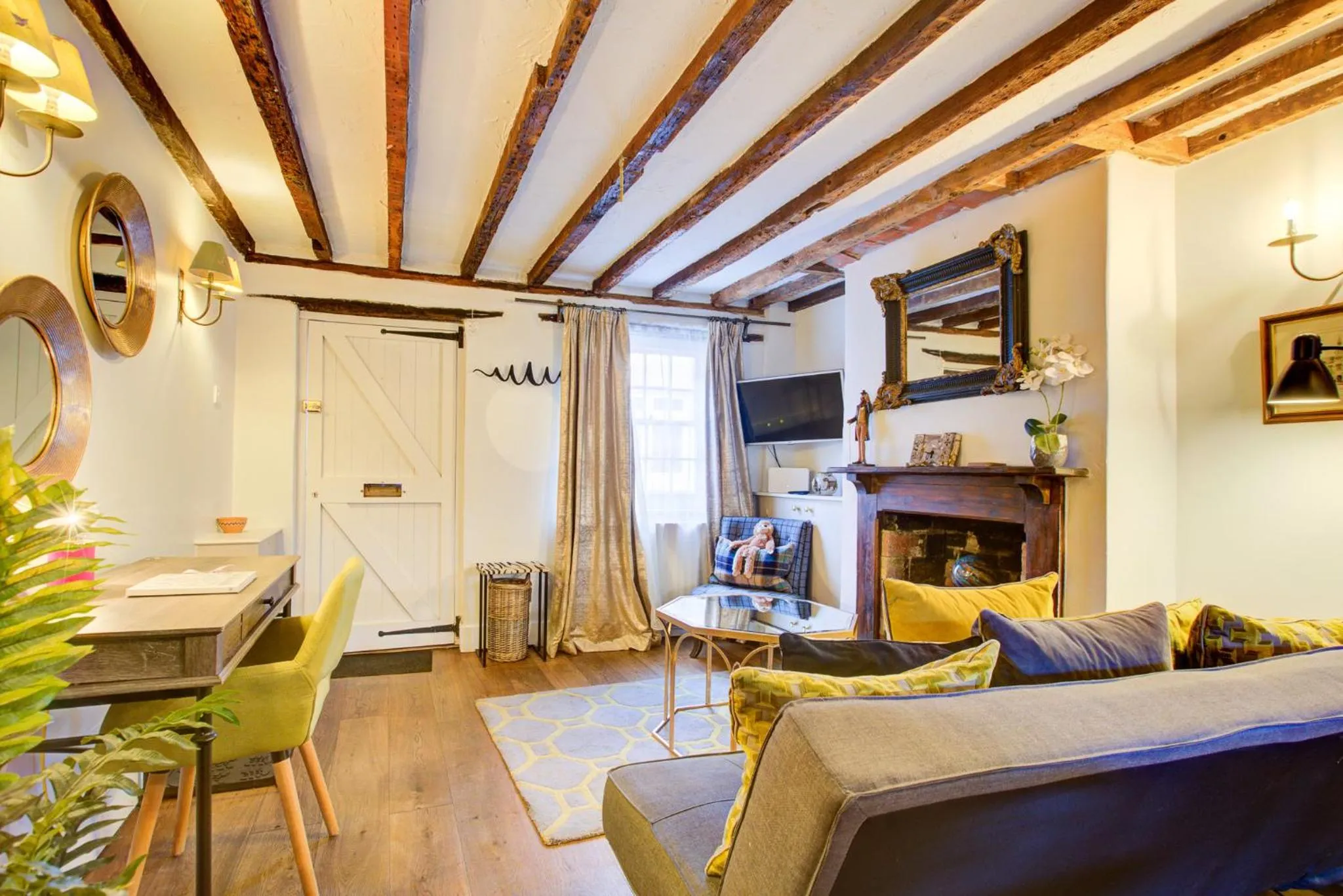 Living room in Cartref