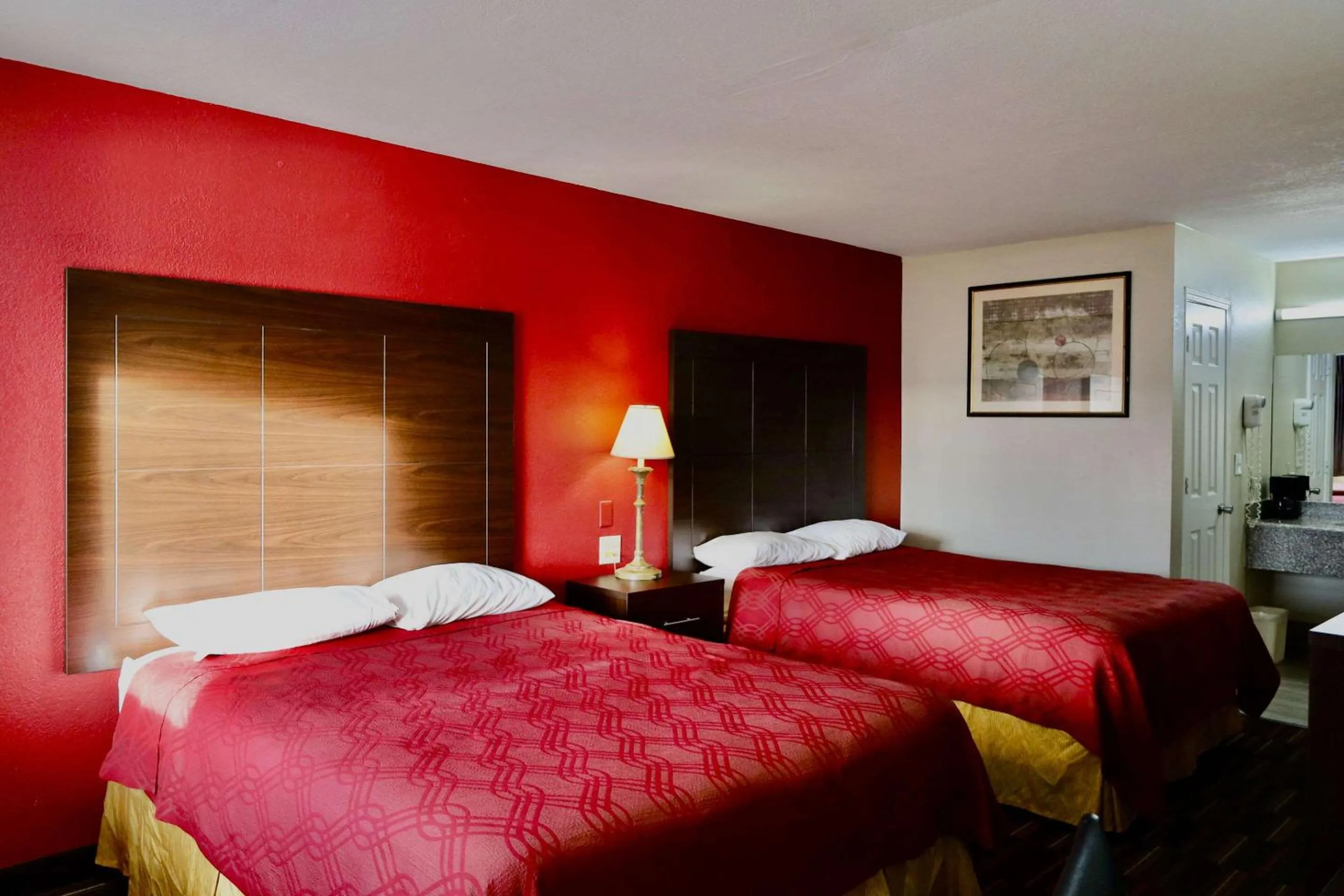 Bedroom, Bed in Rodeway Inn Pauls Valley