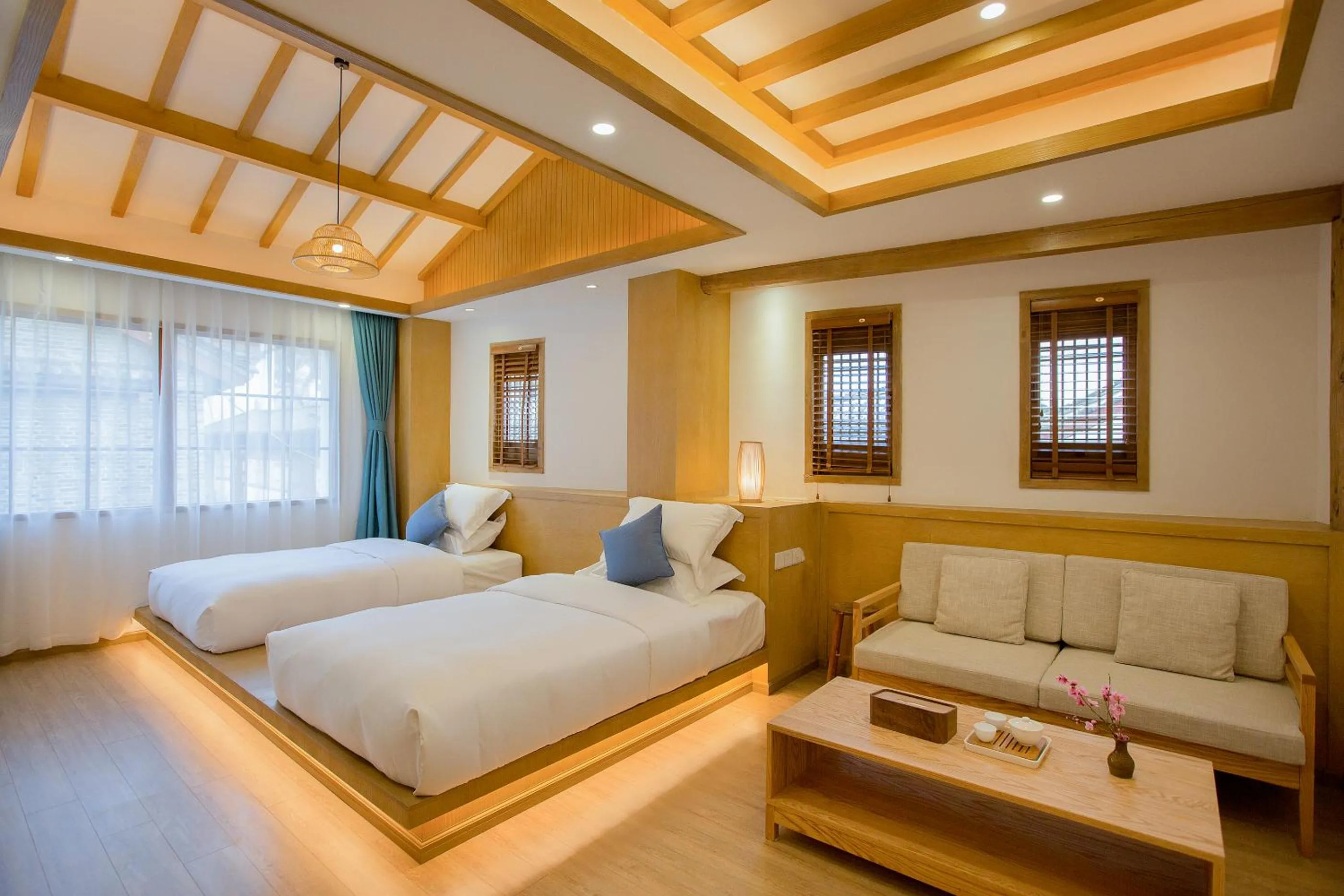 Photo of the whole room, Bed in Jianshe Inn