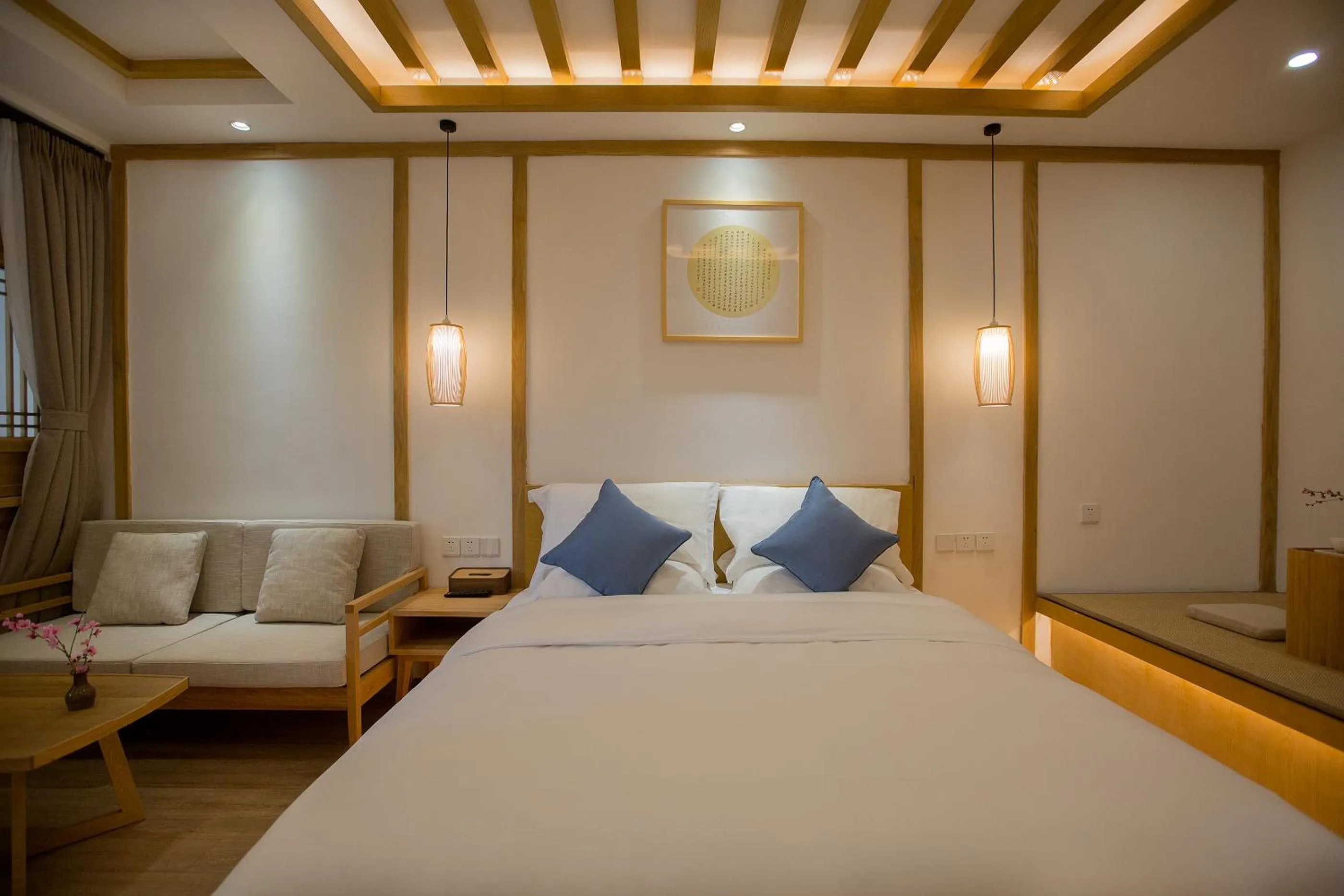 Decorative detail, Bed in Jianshe Inn