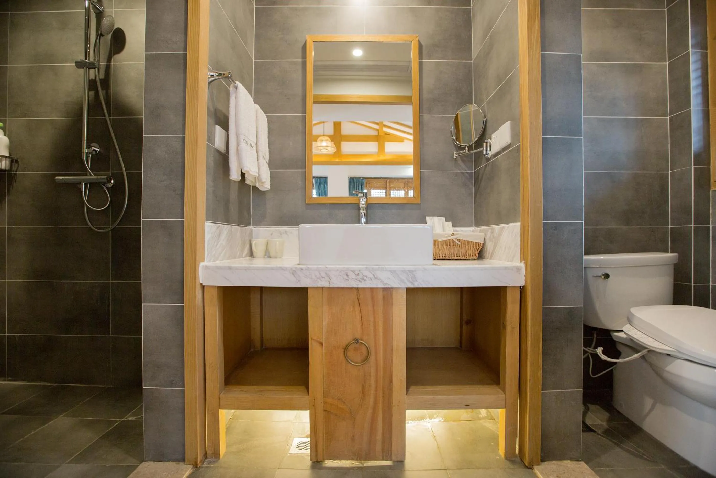 Bathroom in Jianshe Inn