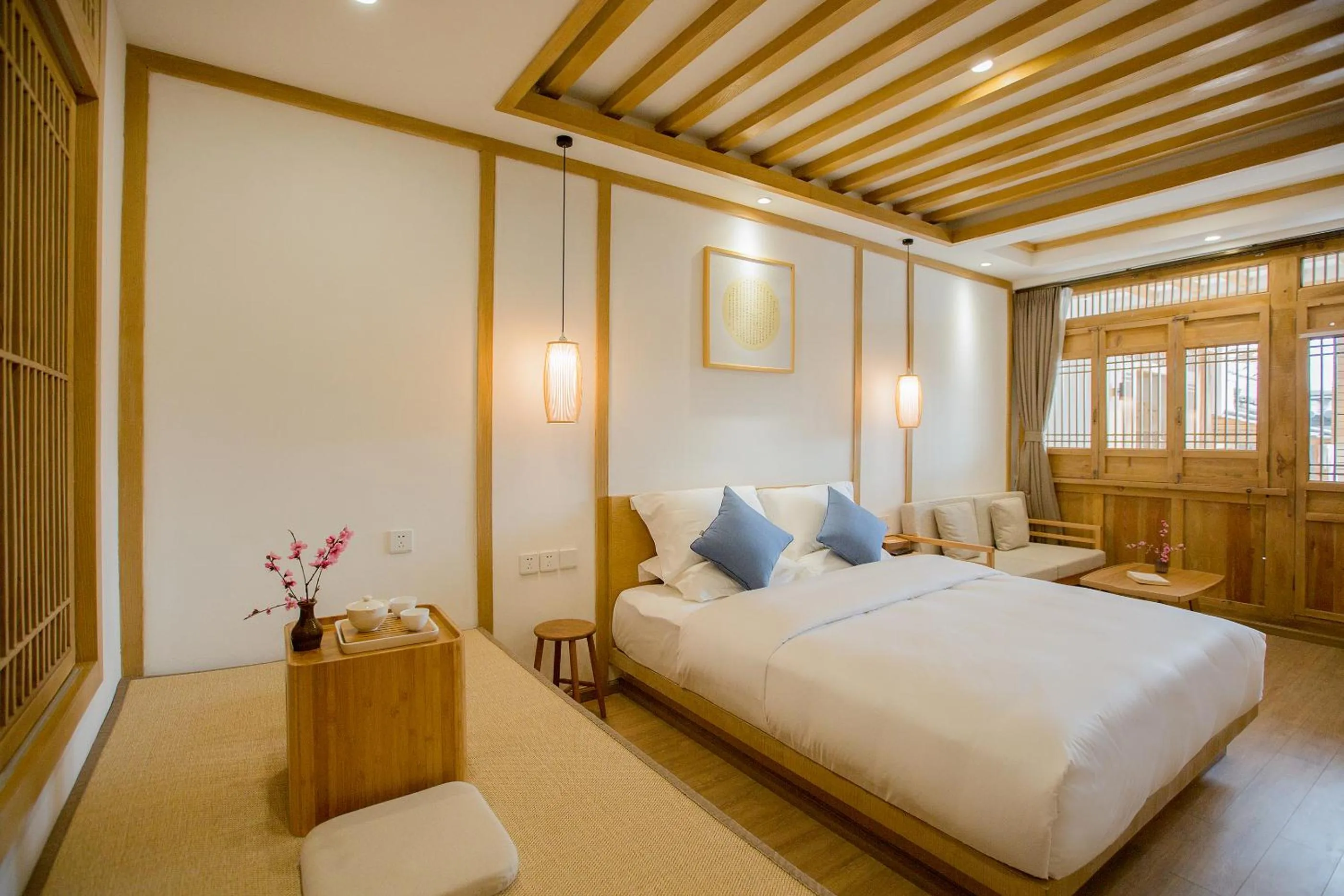 Photo of the whole room, Bed in Jianshe Inn