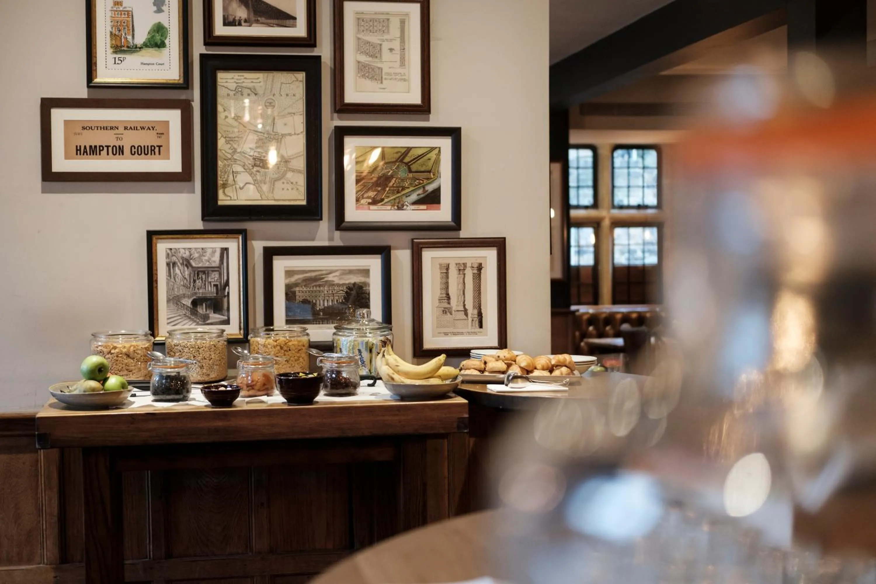 Breakfast in The White Hart Hotel