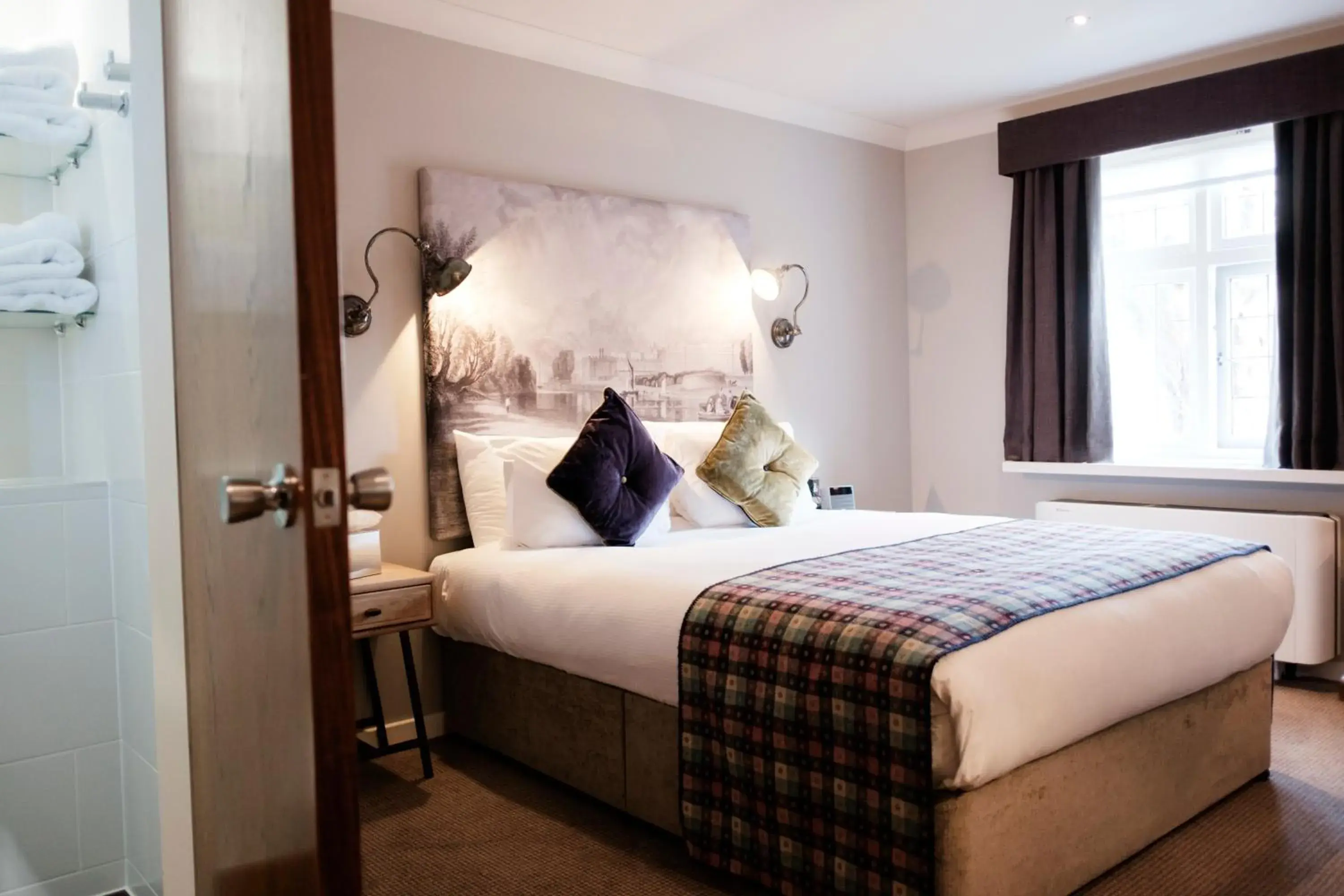 Deluxe King Room in The White Hart Hotel Deluxe King Room in The White Hart Hotel