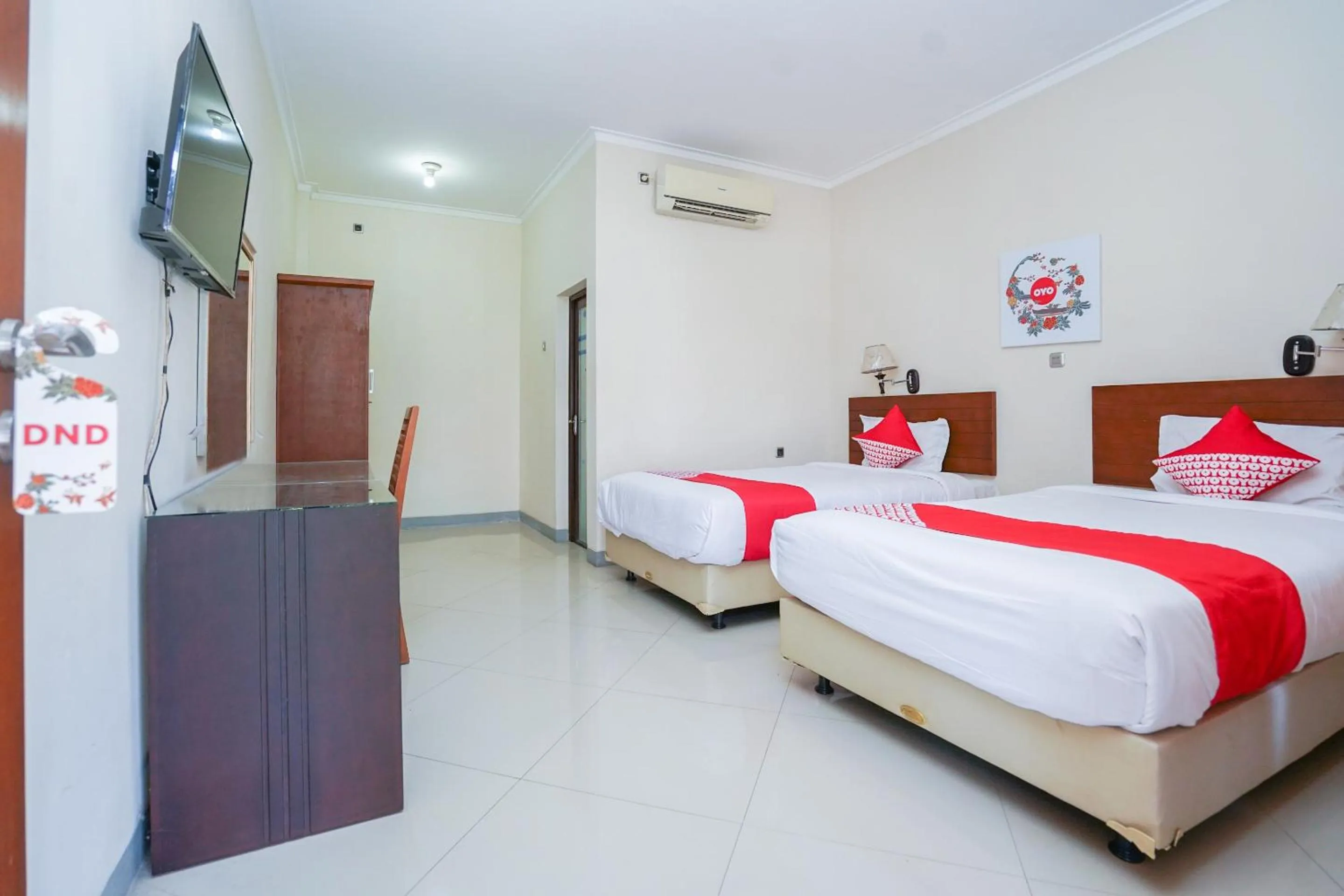 Bedroom, Bed in Capital O 1430 Hotel Ratna Syariah