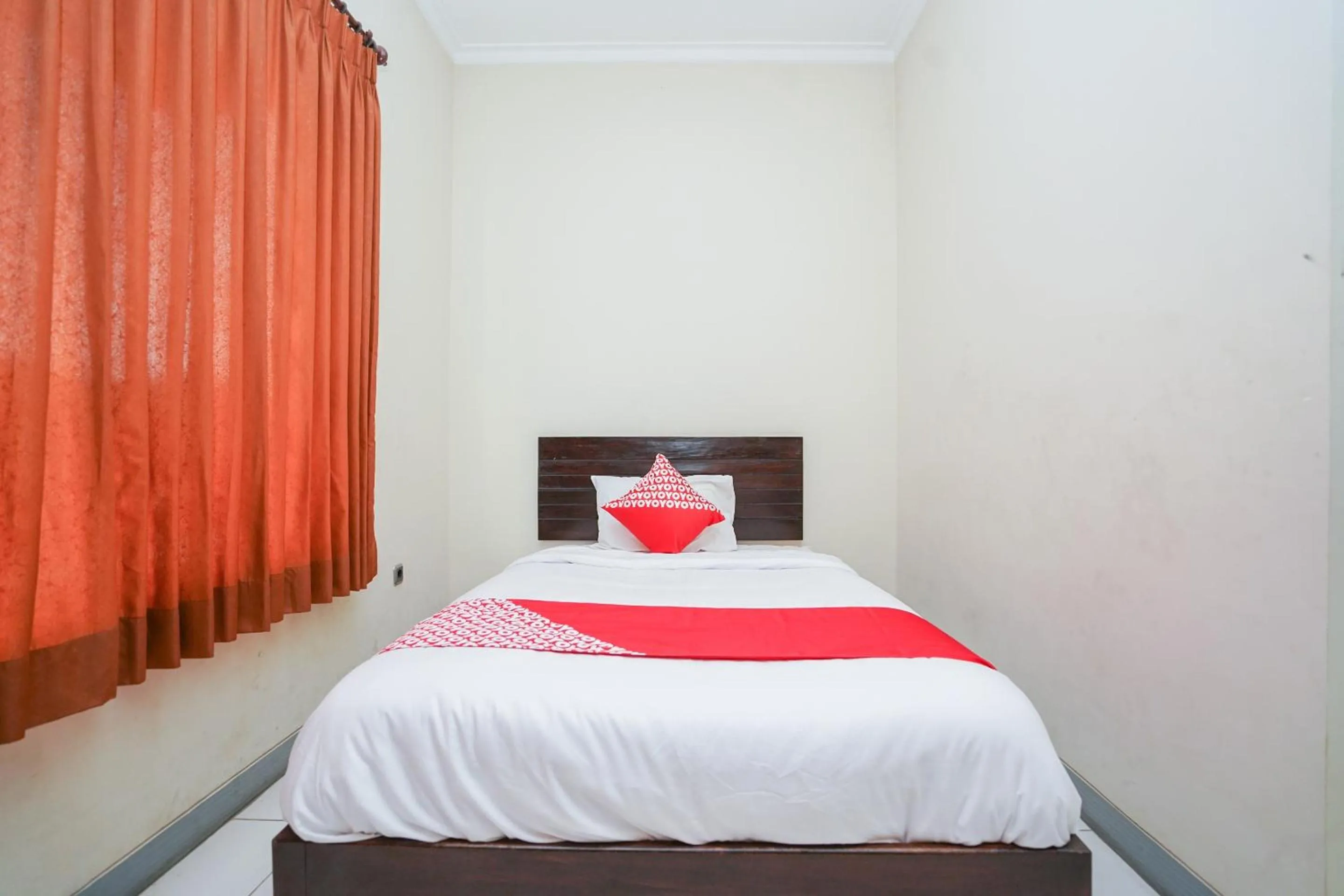 Bedroom, Bed in Capital O 1430 Hotel Ratna Syariah