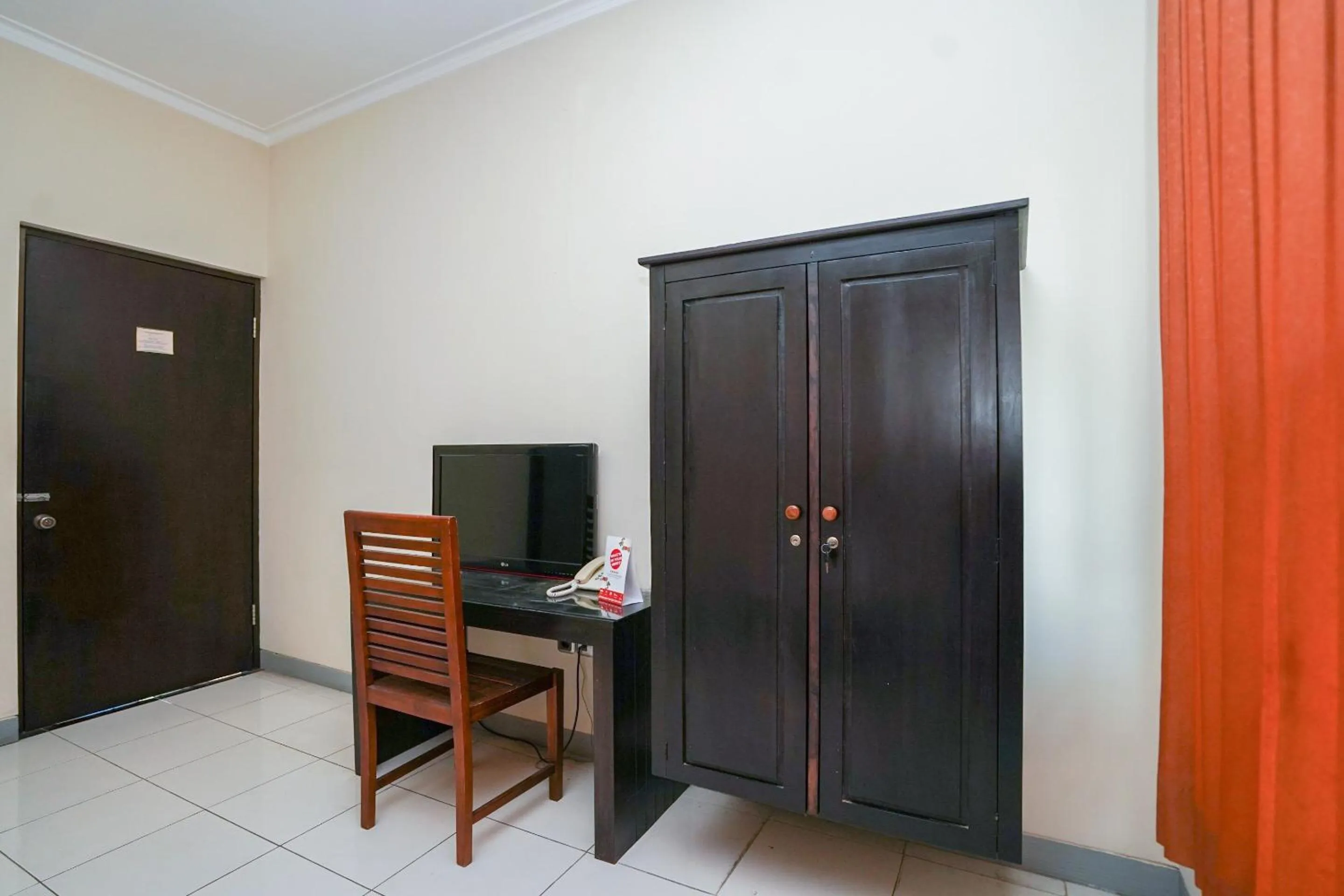 Bedroom in Capital O 1430 Hotel Ratna Syariah