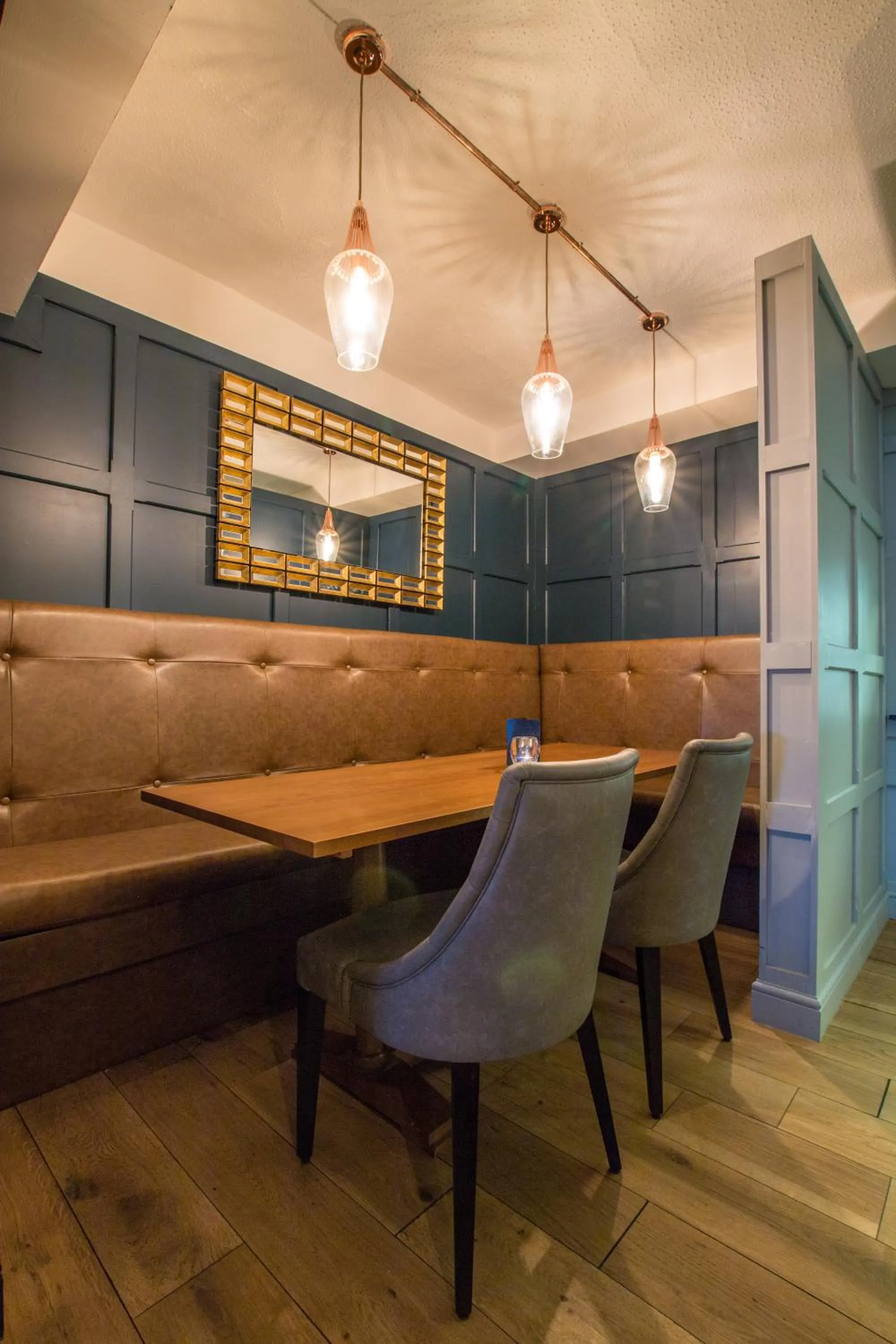 Lounge or bar in The Saracens Head Hotel