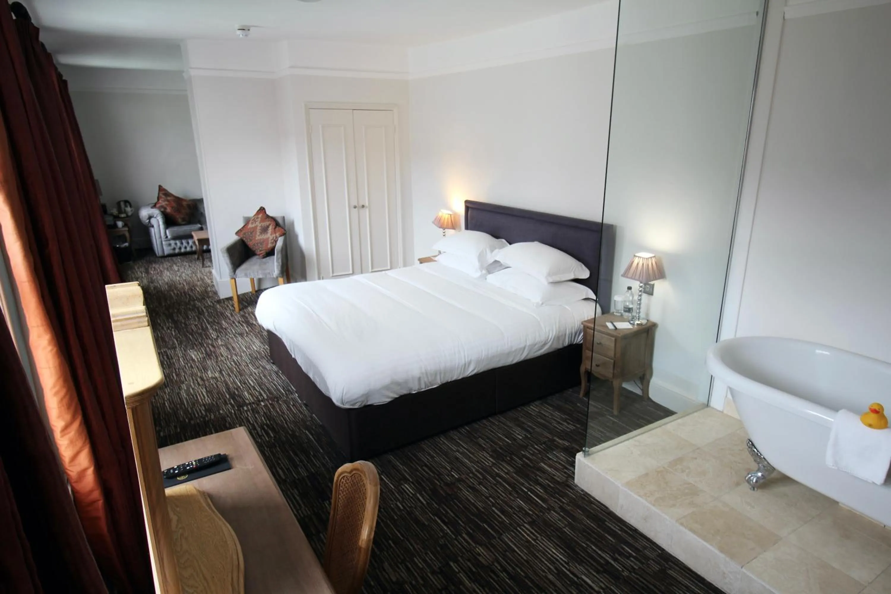 Bed in The Saracens Head Hotel