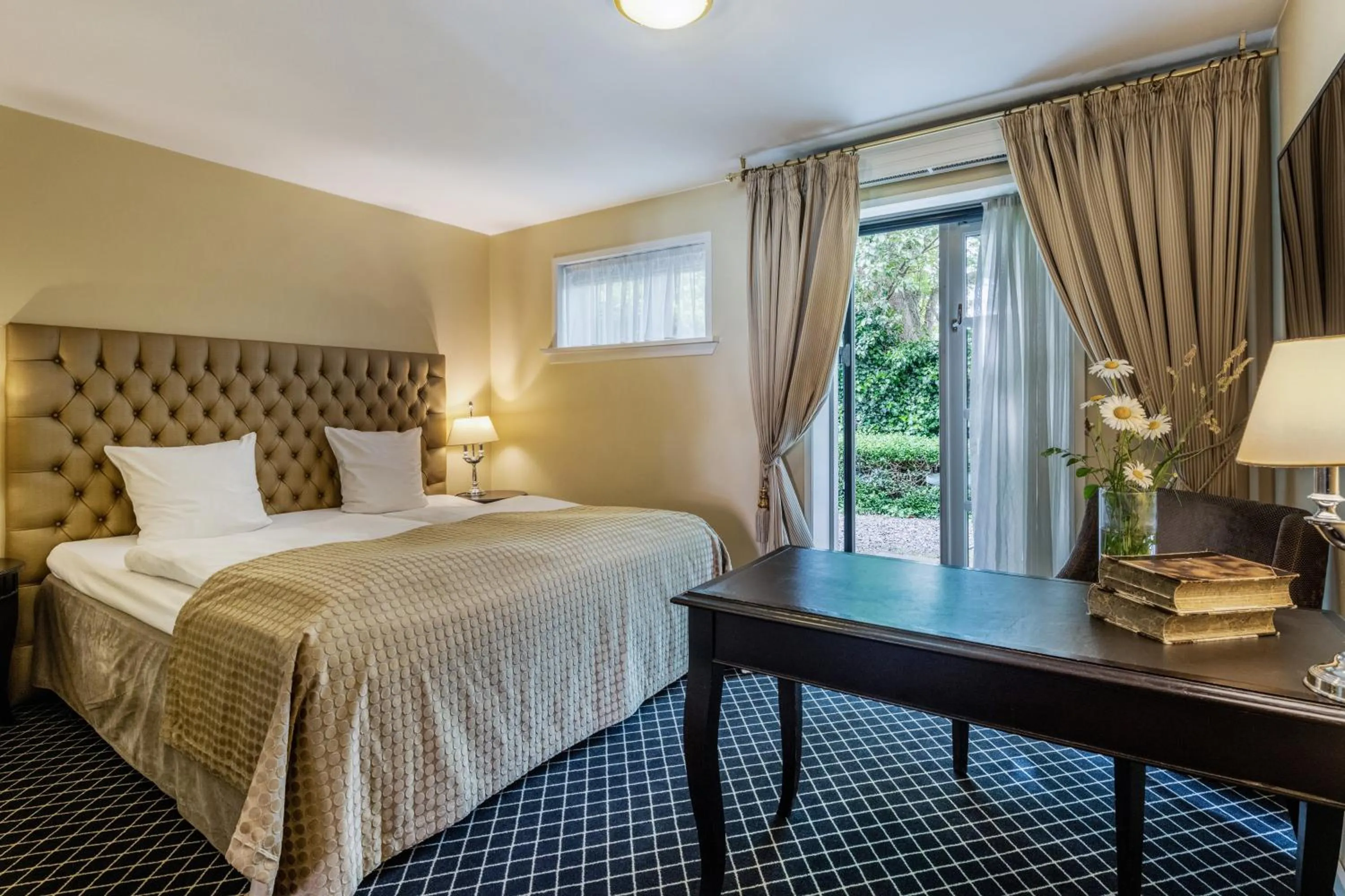 Bedroom, Bed in Hotel Scheelsminde