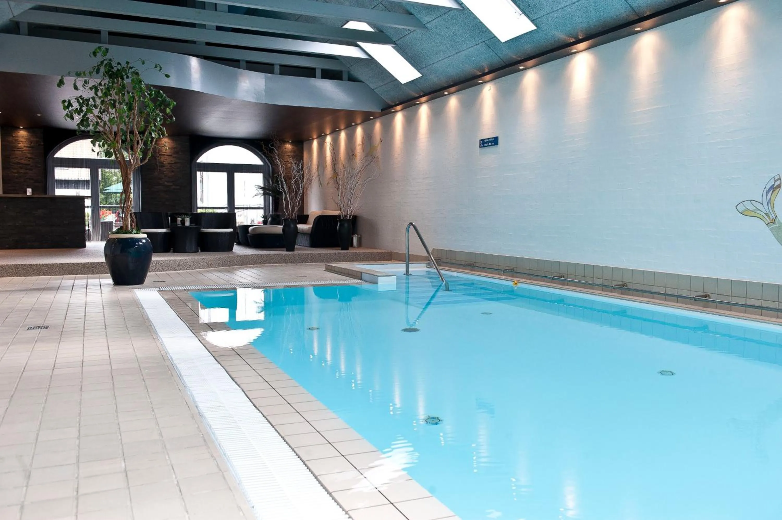 Swimming pool in Hotel Scheelsminde