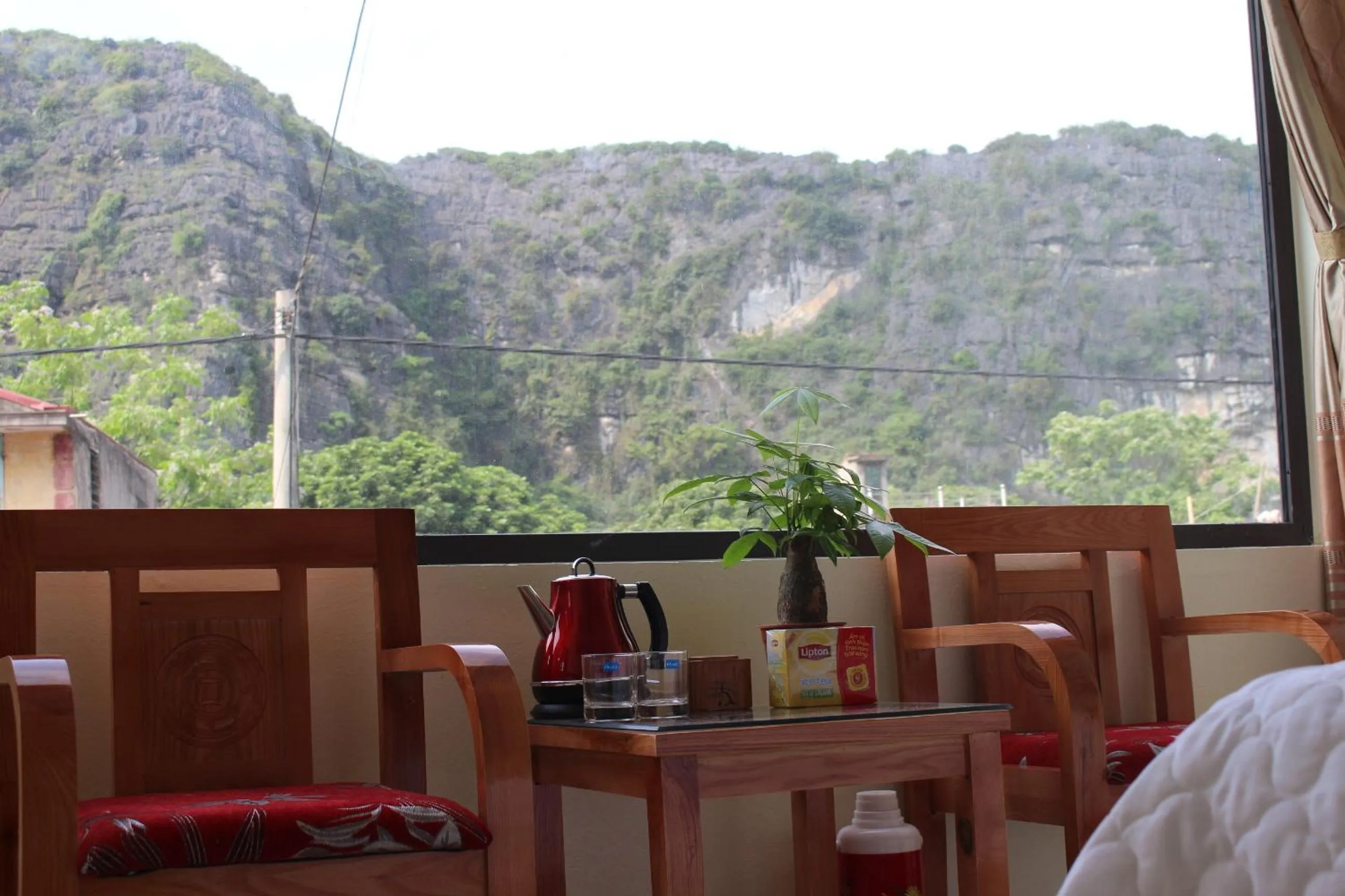 Coffee/tea facilities in Sierra Homestay