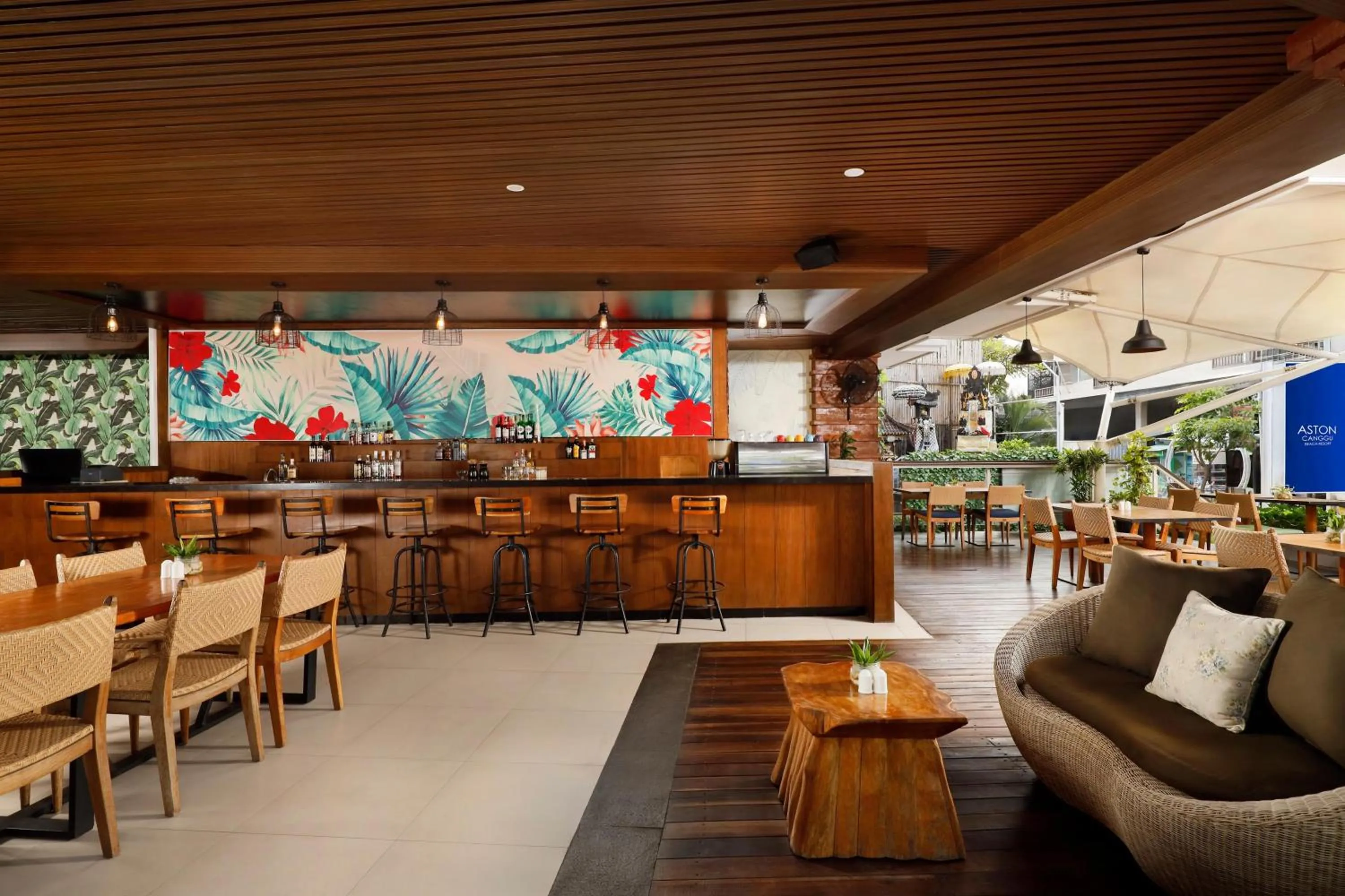 Restaurant/places to eat in Aston Canggu Beach Resort
