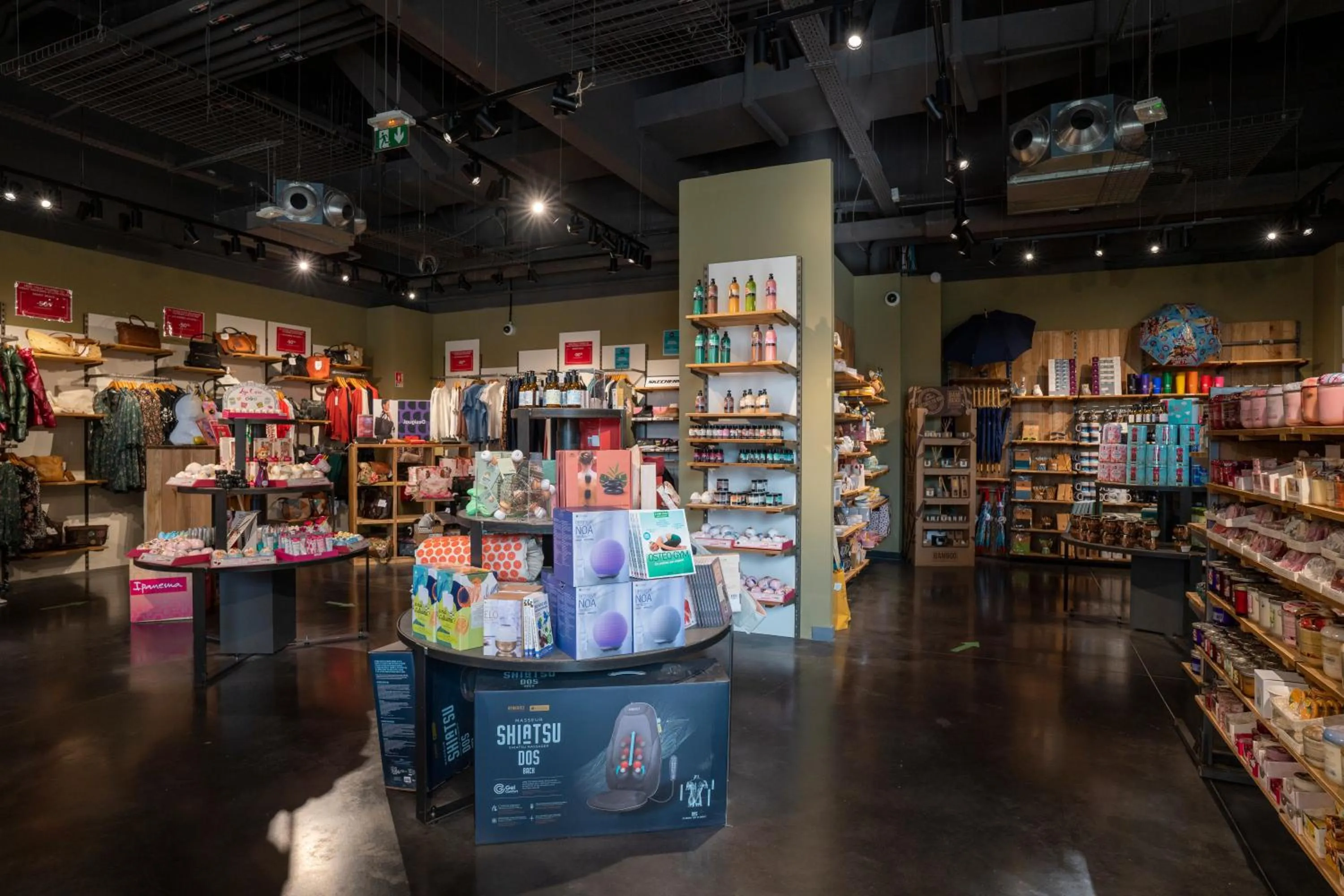 People in Center Parcs Villages Nature Paris