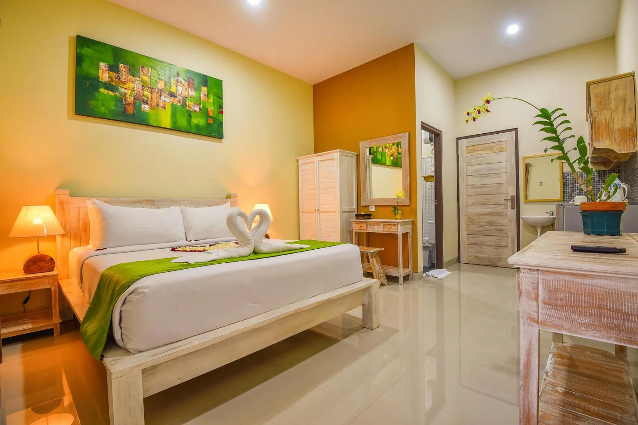 Bed in The Rani Garden Bed & Breakfast