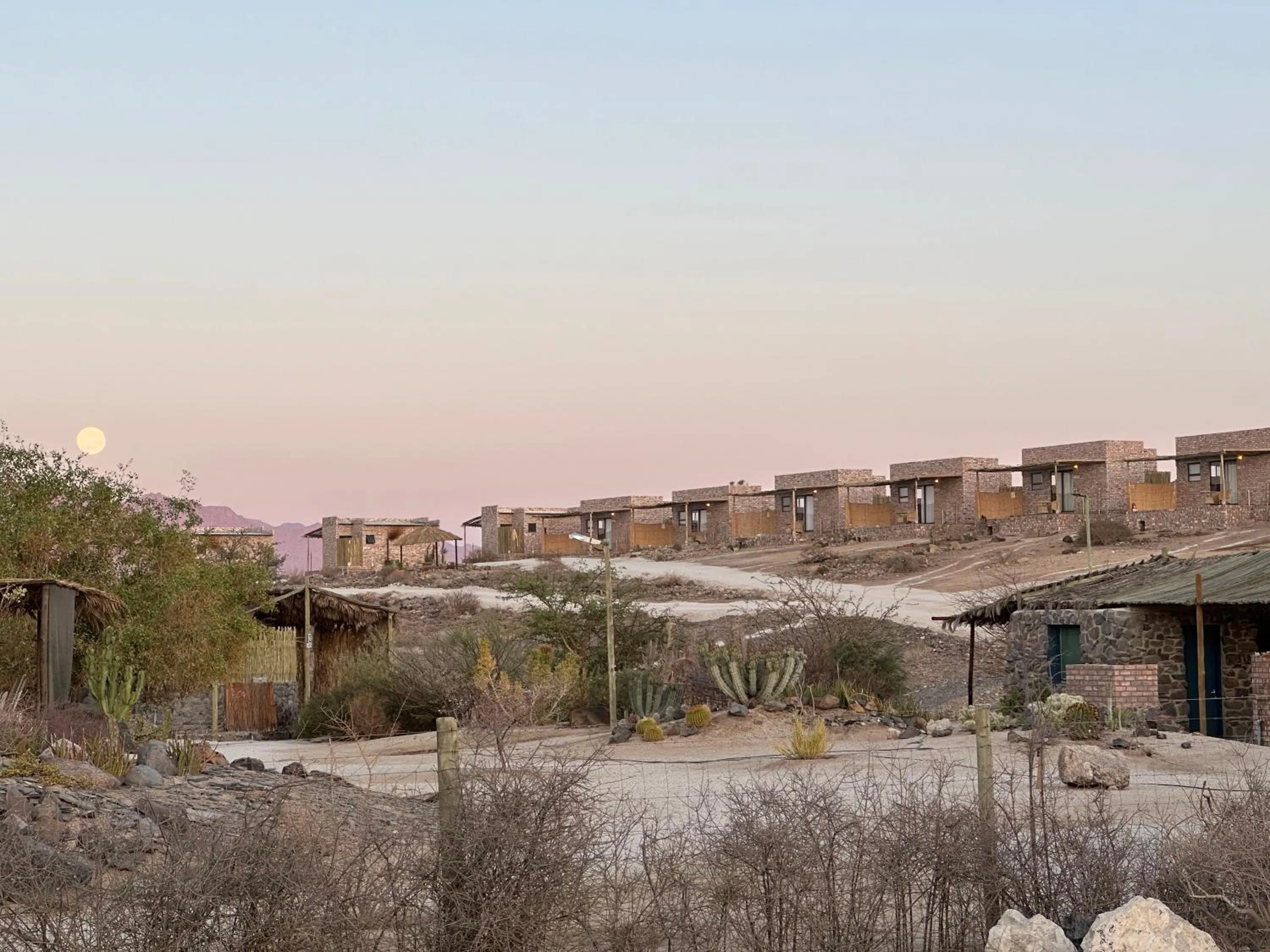 Daureb Isib Campsite and B&B