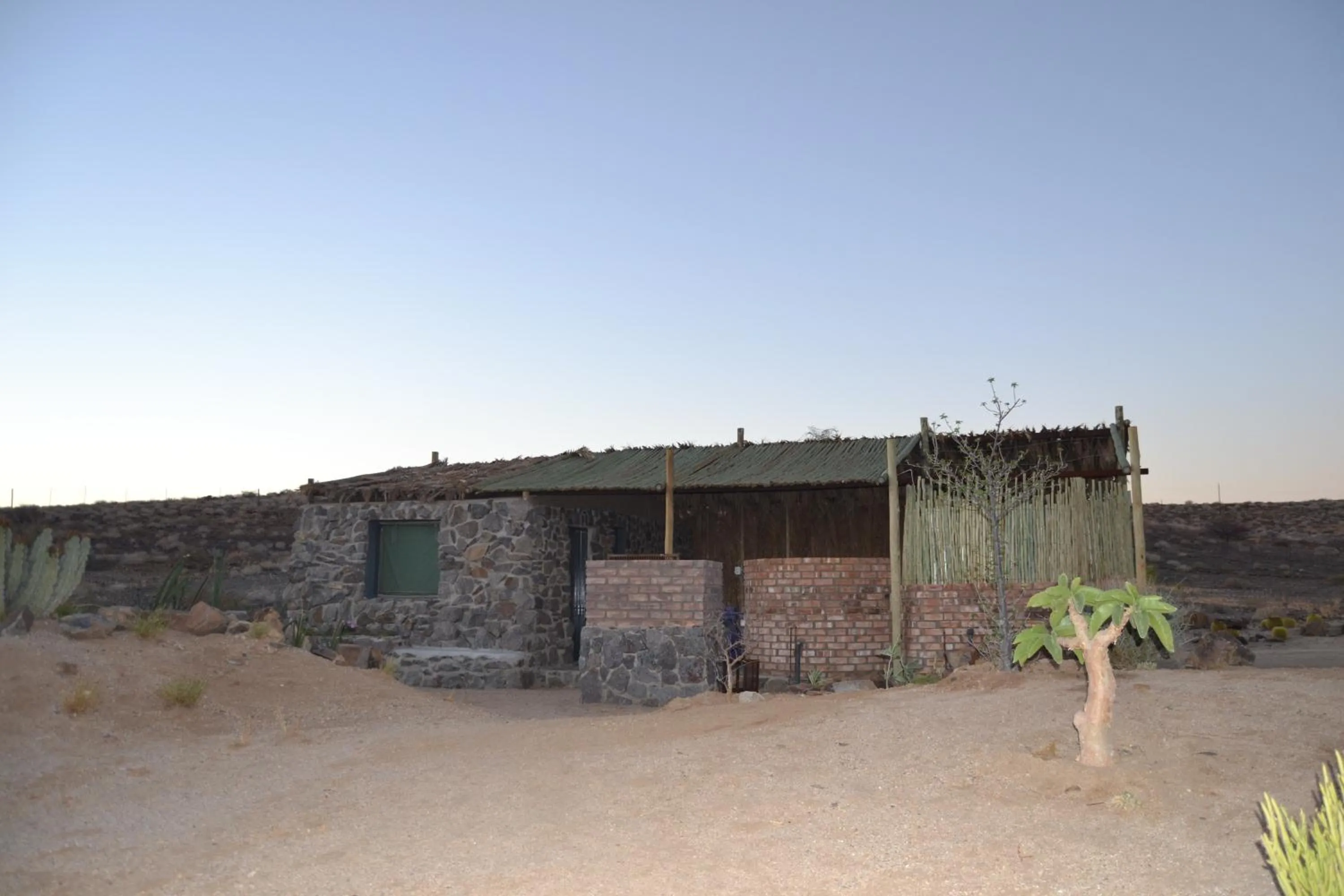 Daureb Isib Campsite and B&B