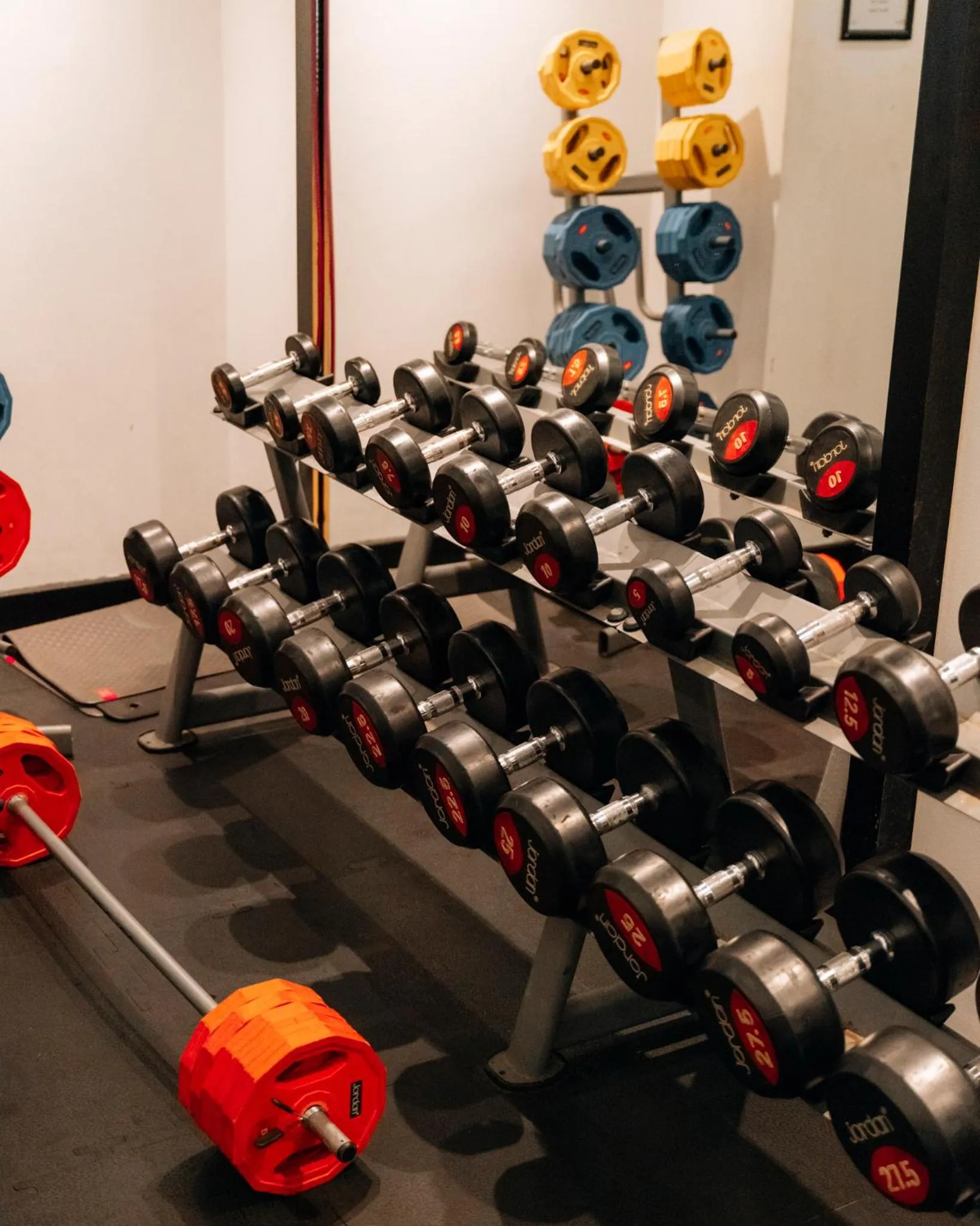 Fitness centre/facilities in Crowne Plaza Gerrards Cross by IHG