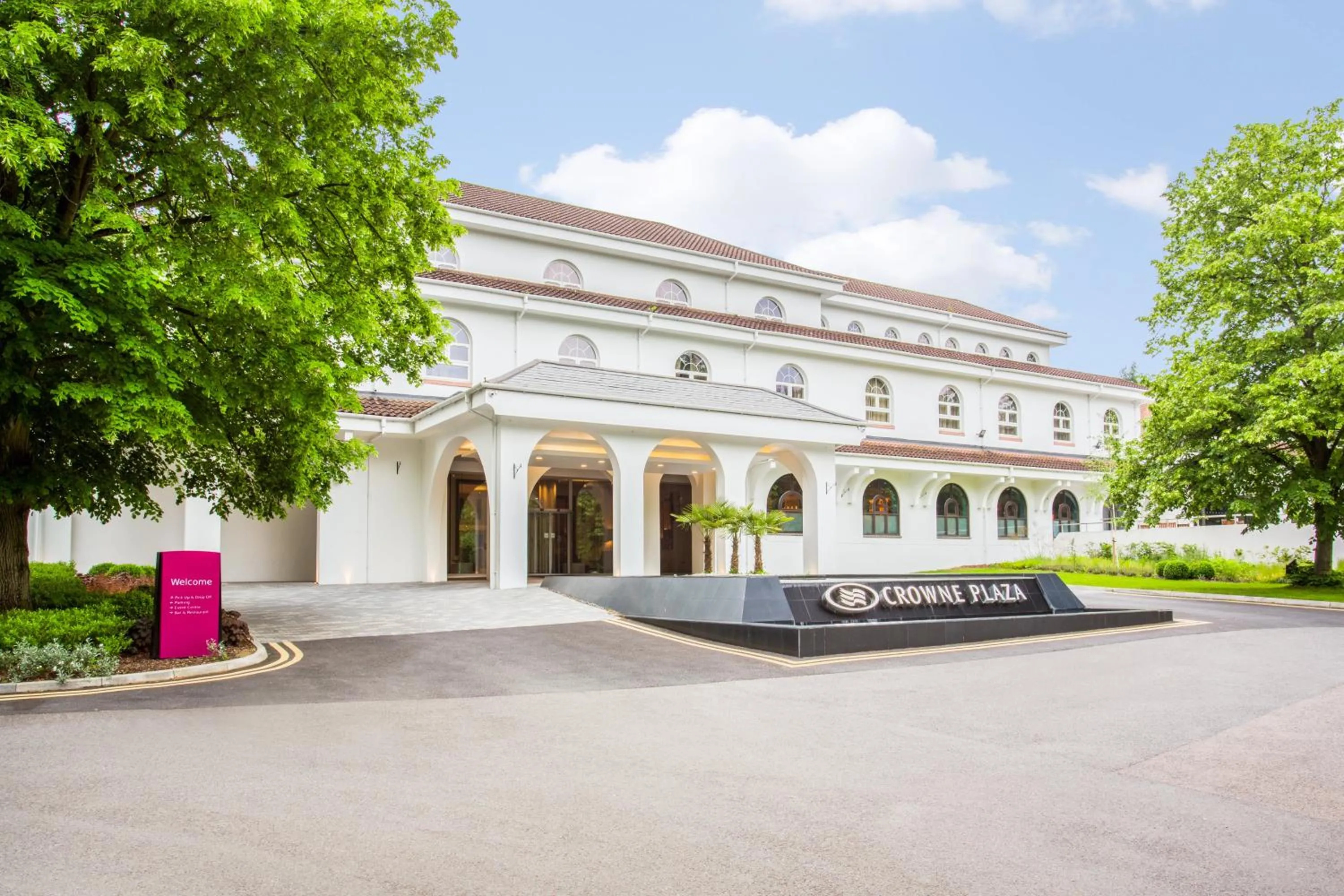 Property building in Crowne Plaza Gerrards Cross by IHG