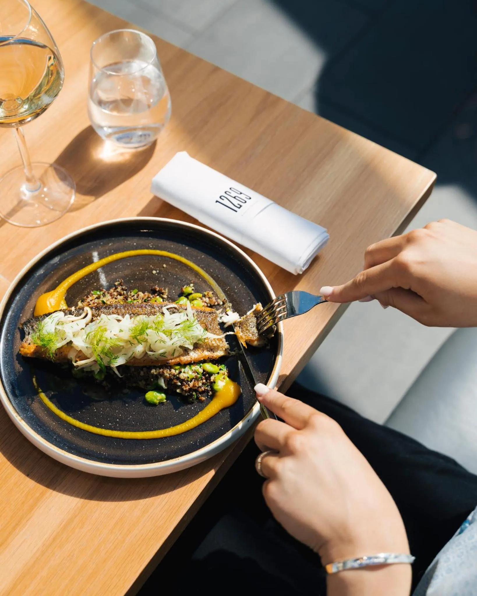 Food and drinks in Crowne Plaza Gerrards Cross by IHG