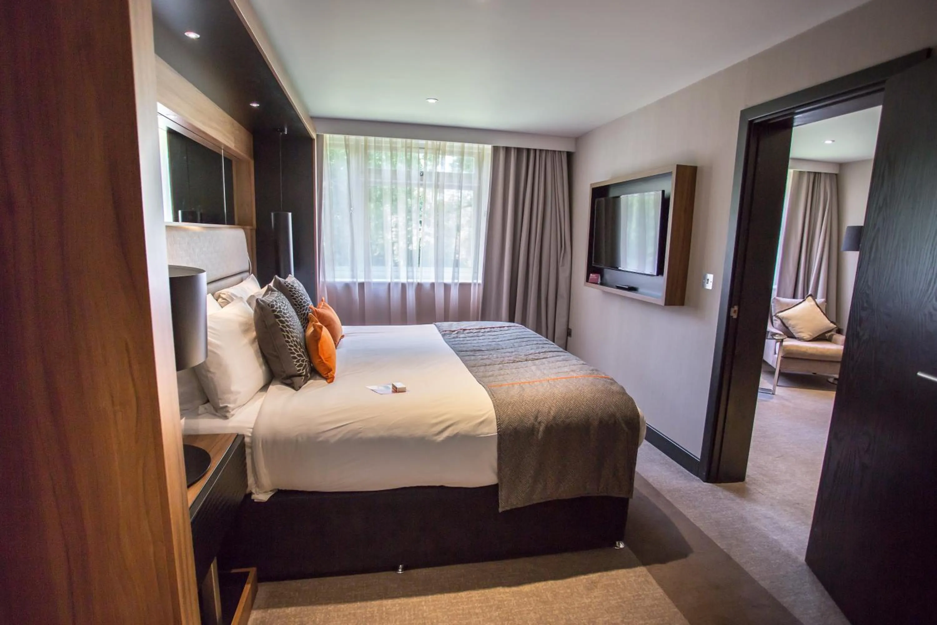 Photo of the whole room, Bed in Crowne Plaza Gerrards Cross by IHG