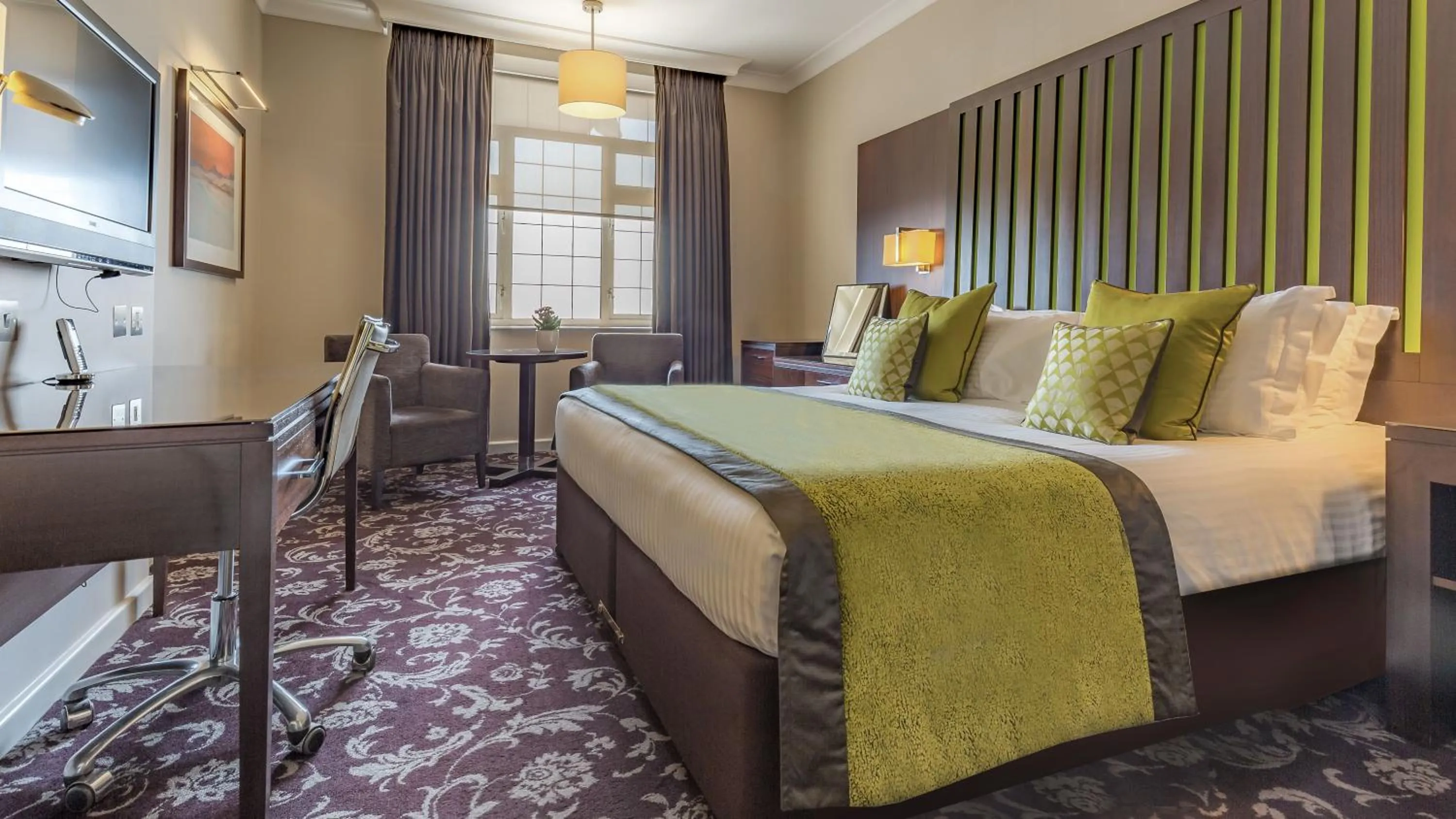 Bedroom, Bed in Grand Jersey Hotel and Spa