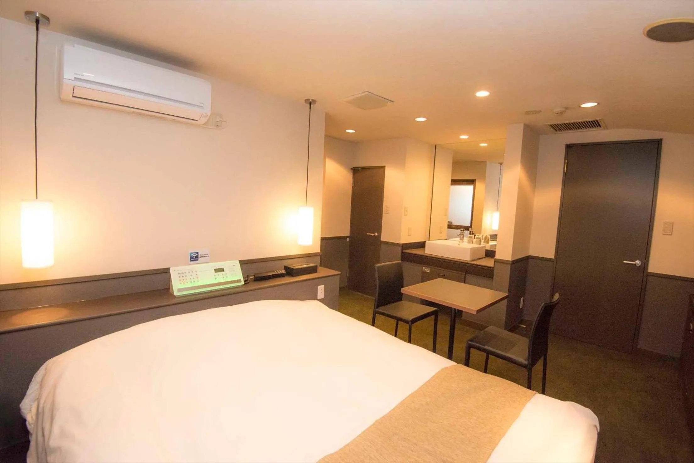 Bed in Hotel Double Funabashi