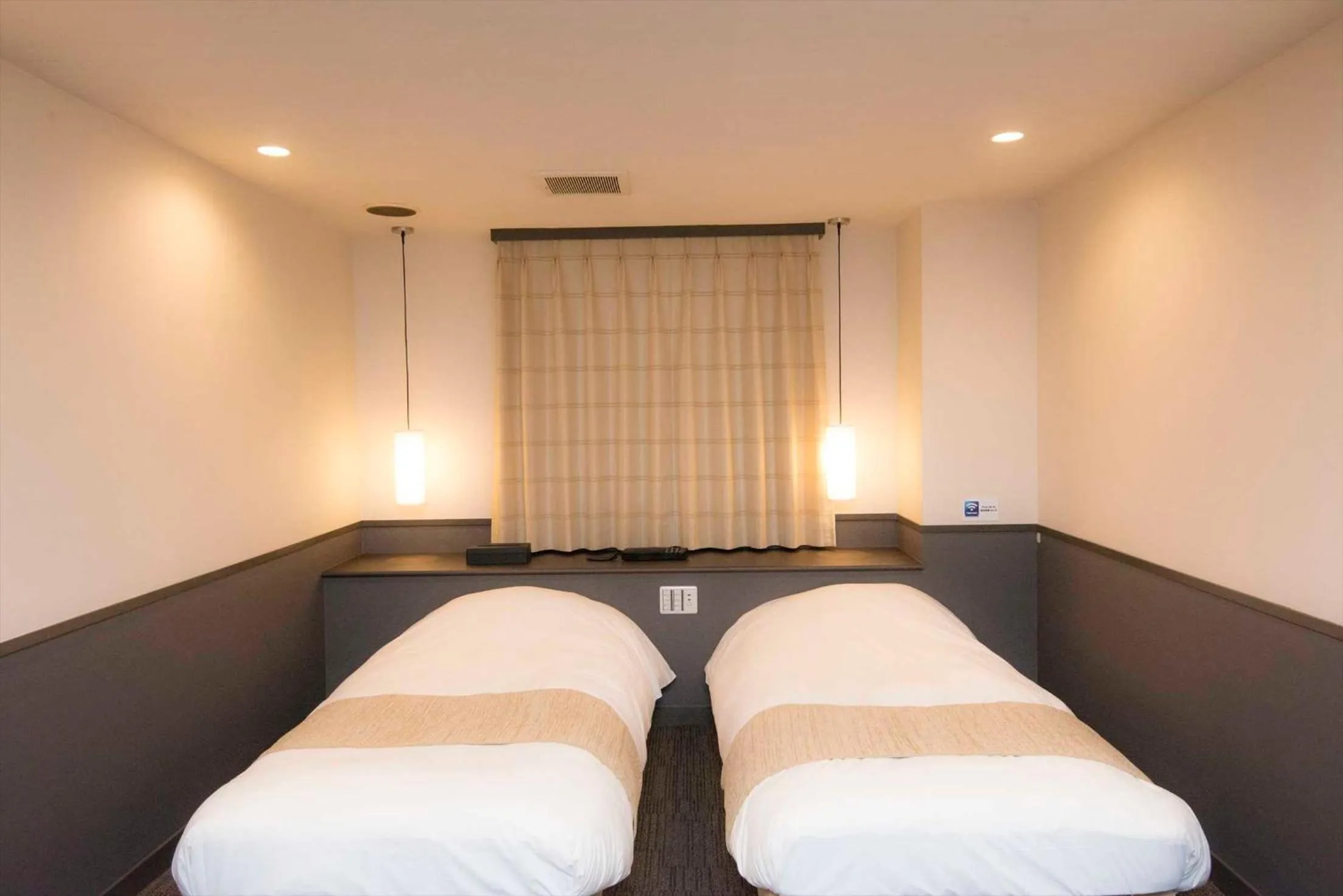 Bed in Hotel Double Funabashi