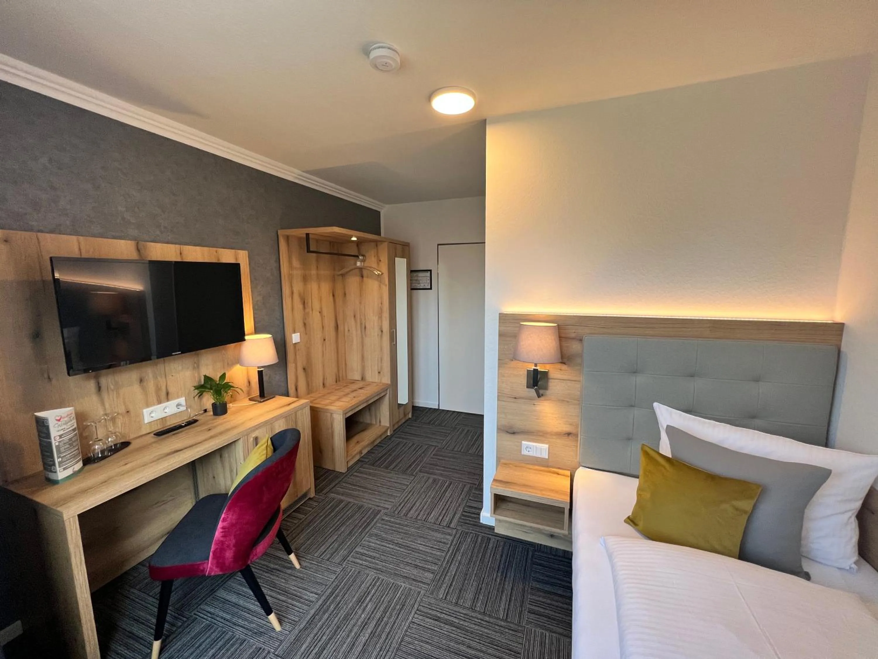 Bed in Hotel Garni am Obsthof Stade - Altes Land