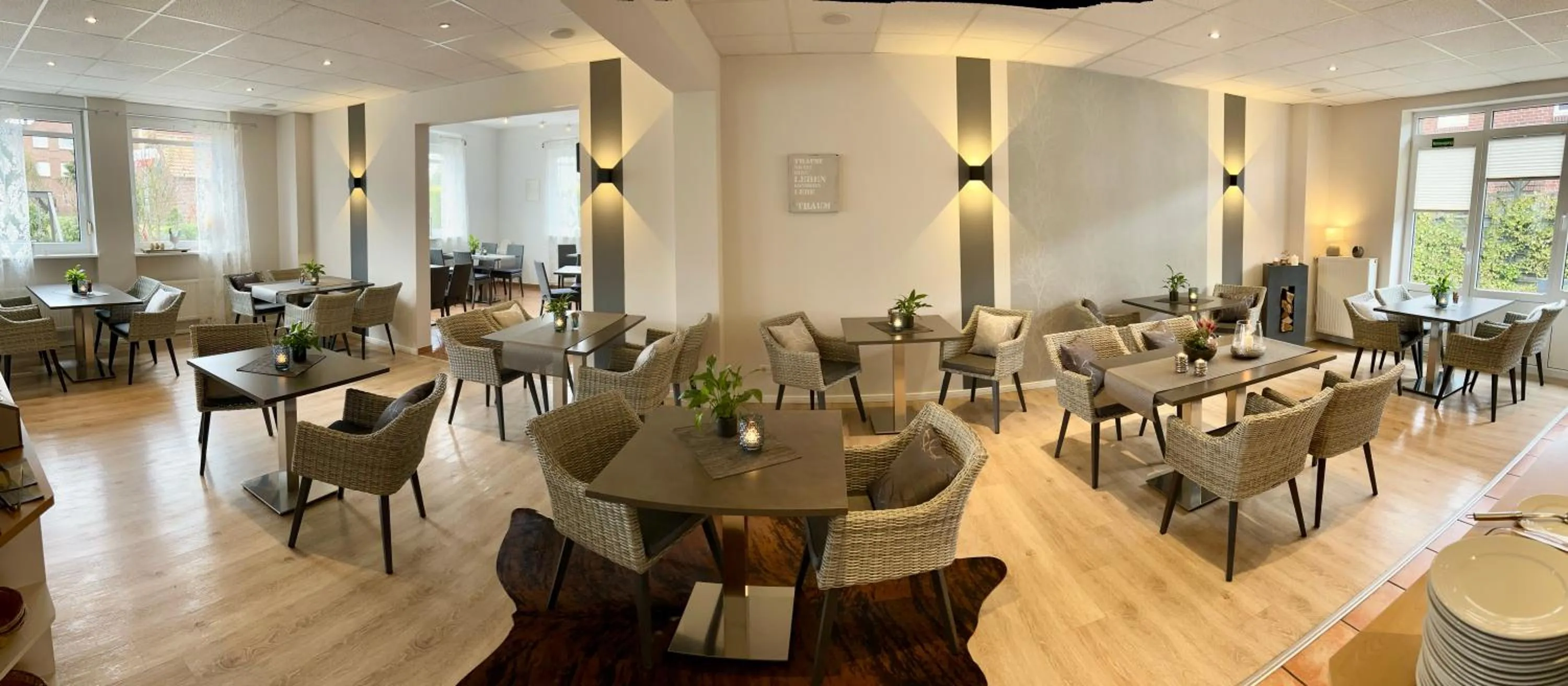 Breakfast in Hotel Garni am Obsthof Stade - Altes Land