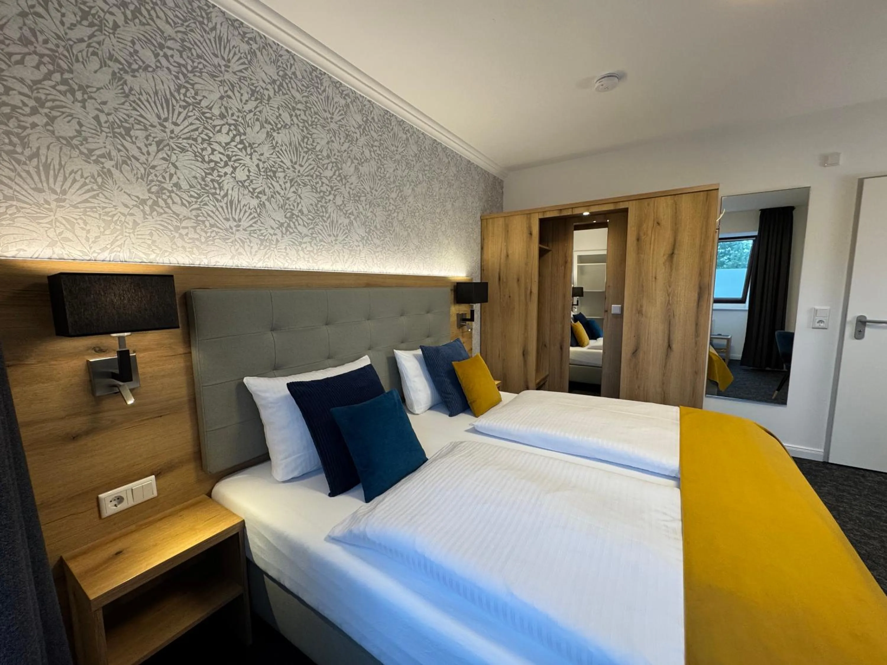 Bed in Hotel Garni am Obsthof Stade - Altes Land