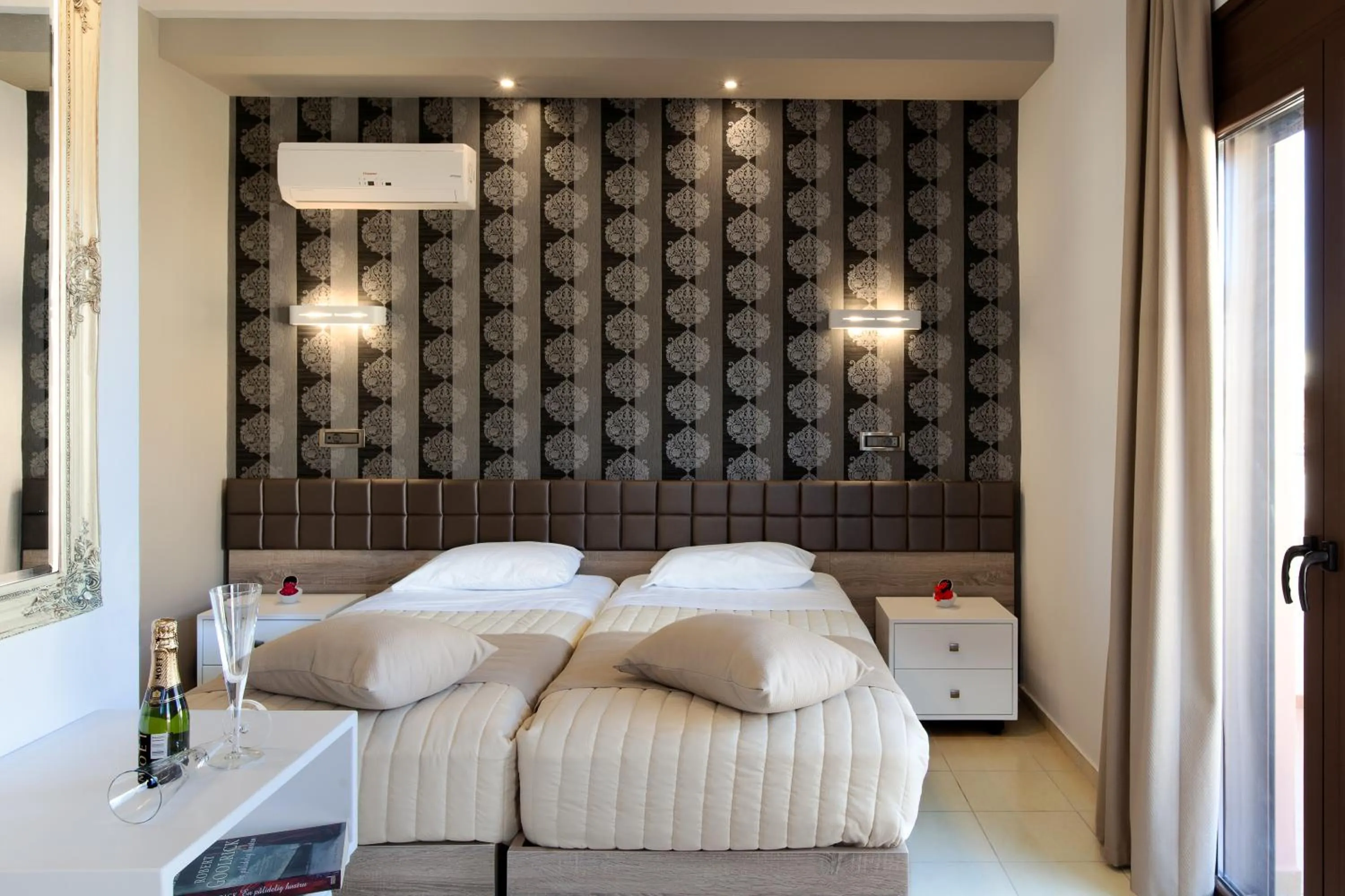 Bedroom, Bed in Kallitsakis Beach