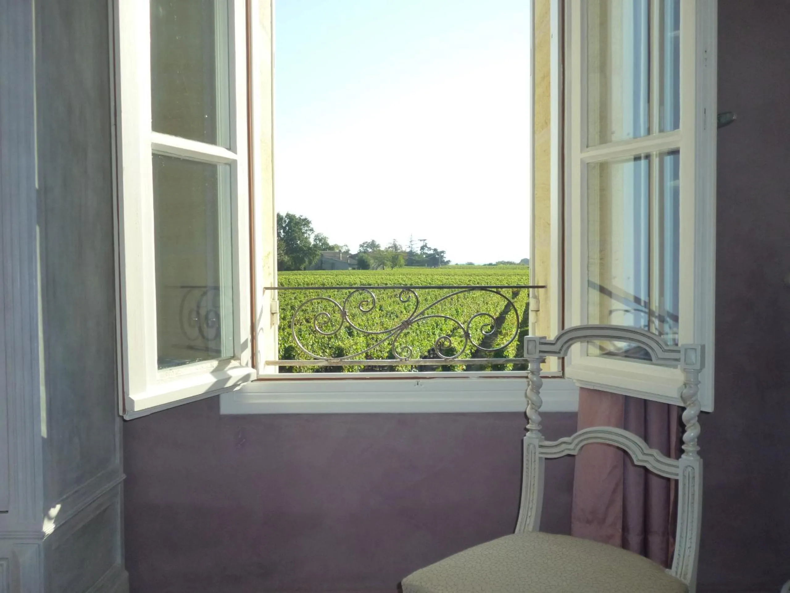 Garden view in Le Clos des Rosiers