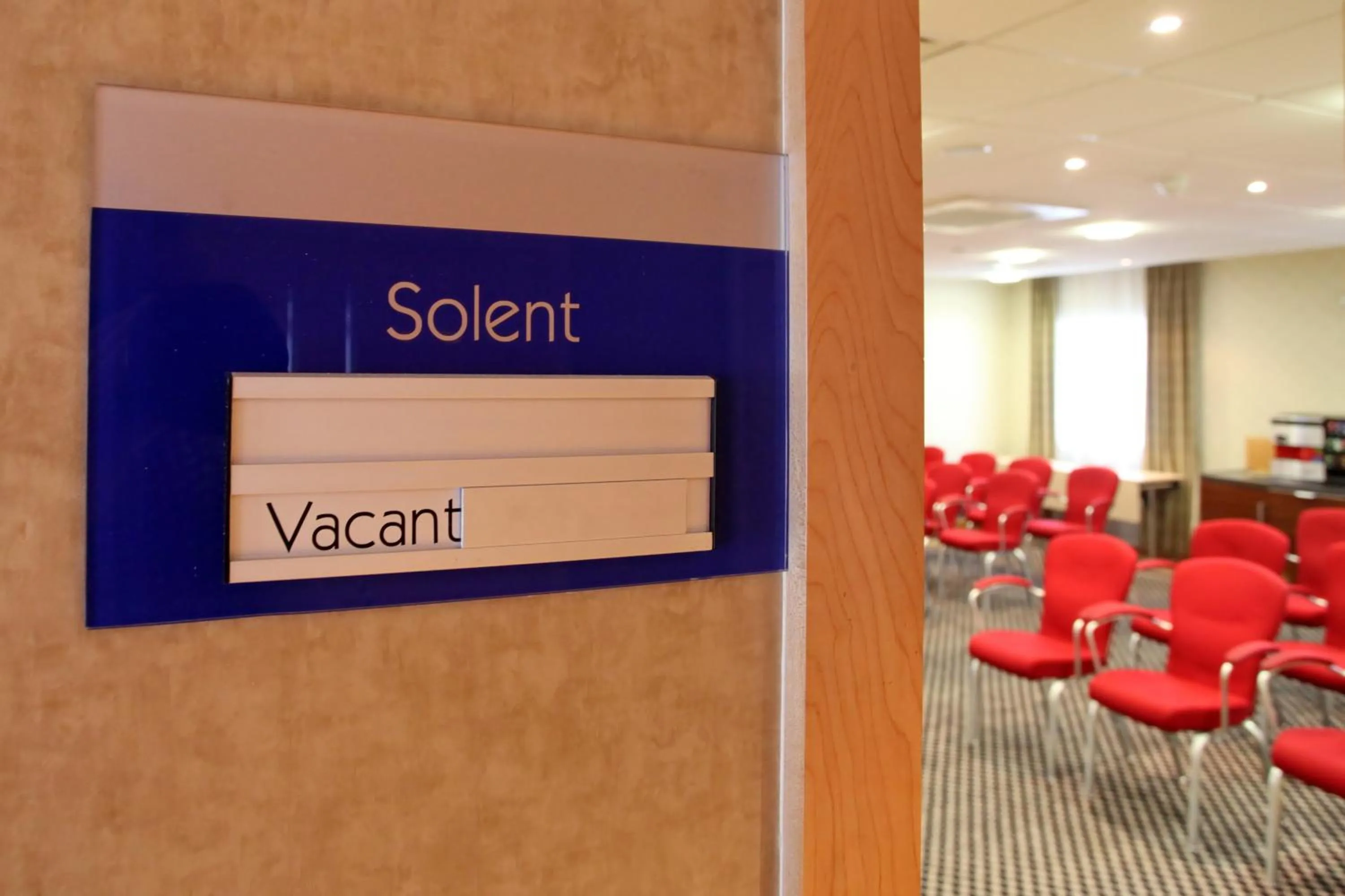 Meeting/conference room in Holiday Inn Express Southampton - M27, J7 by IHG