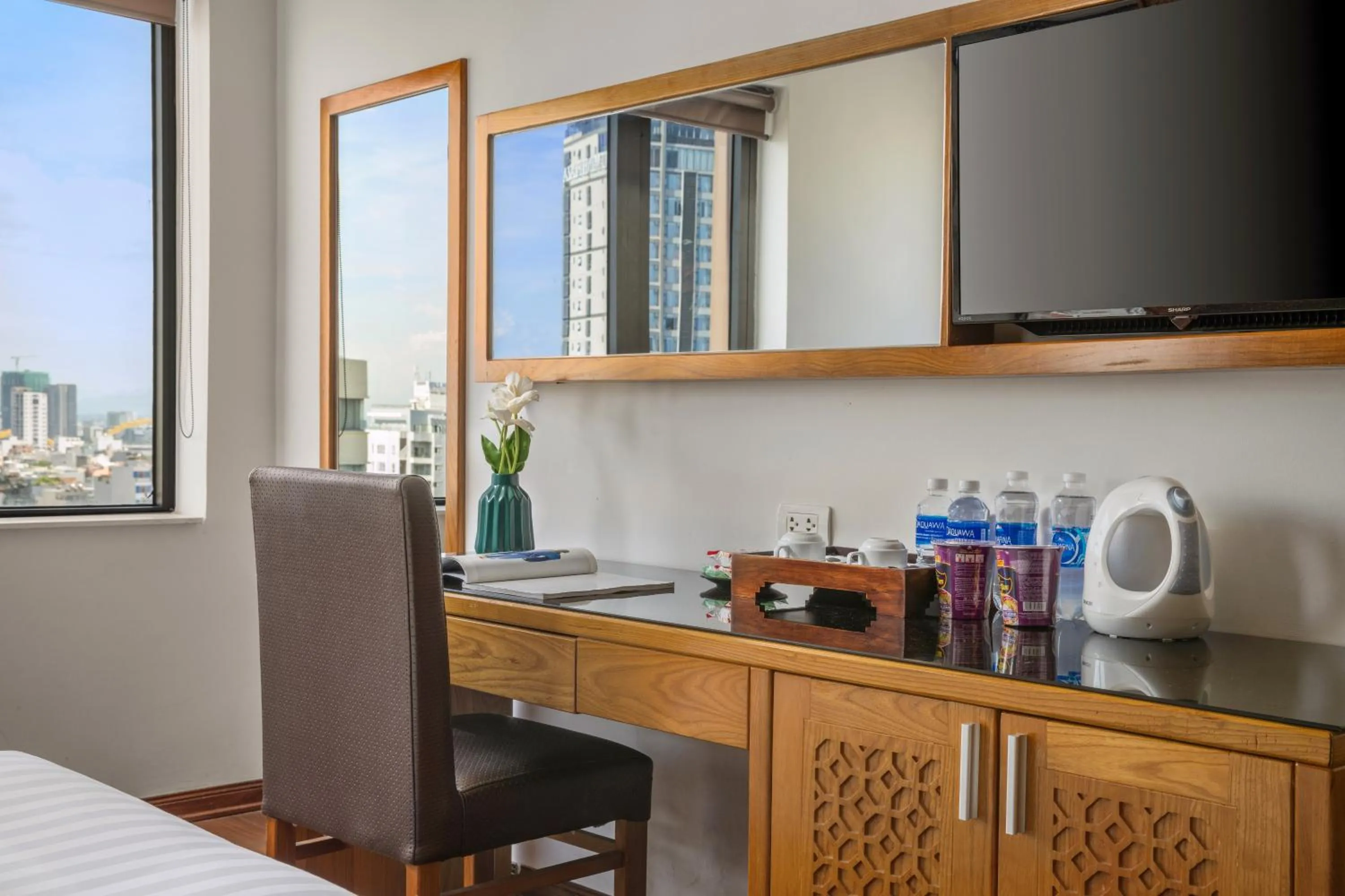 TV and multimedia in Bliss Luxury Hotel