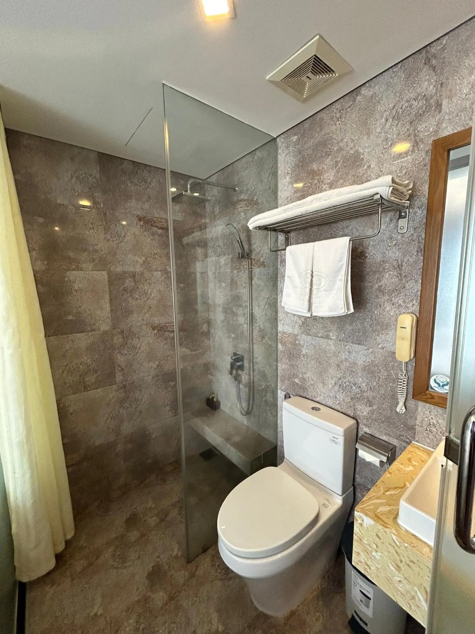 Shower in Bliss Luxury Hotel