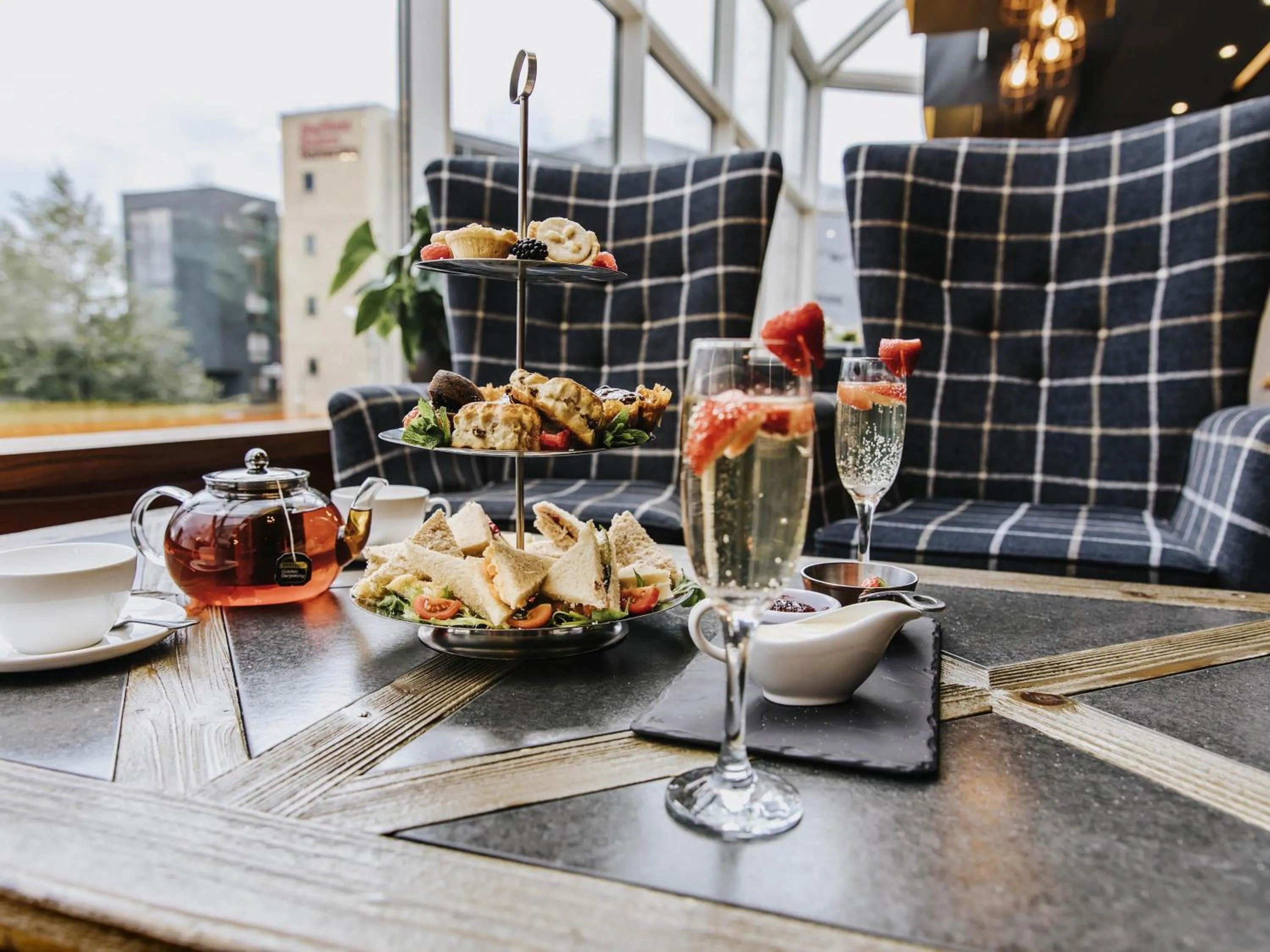 Restaurant/places to eat in Novotel Sheffield Centre