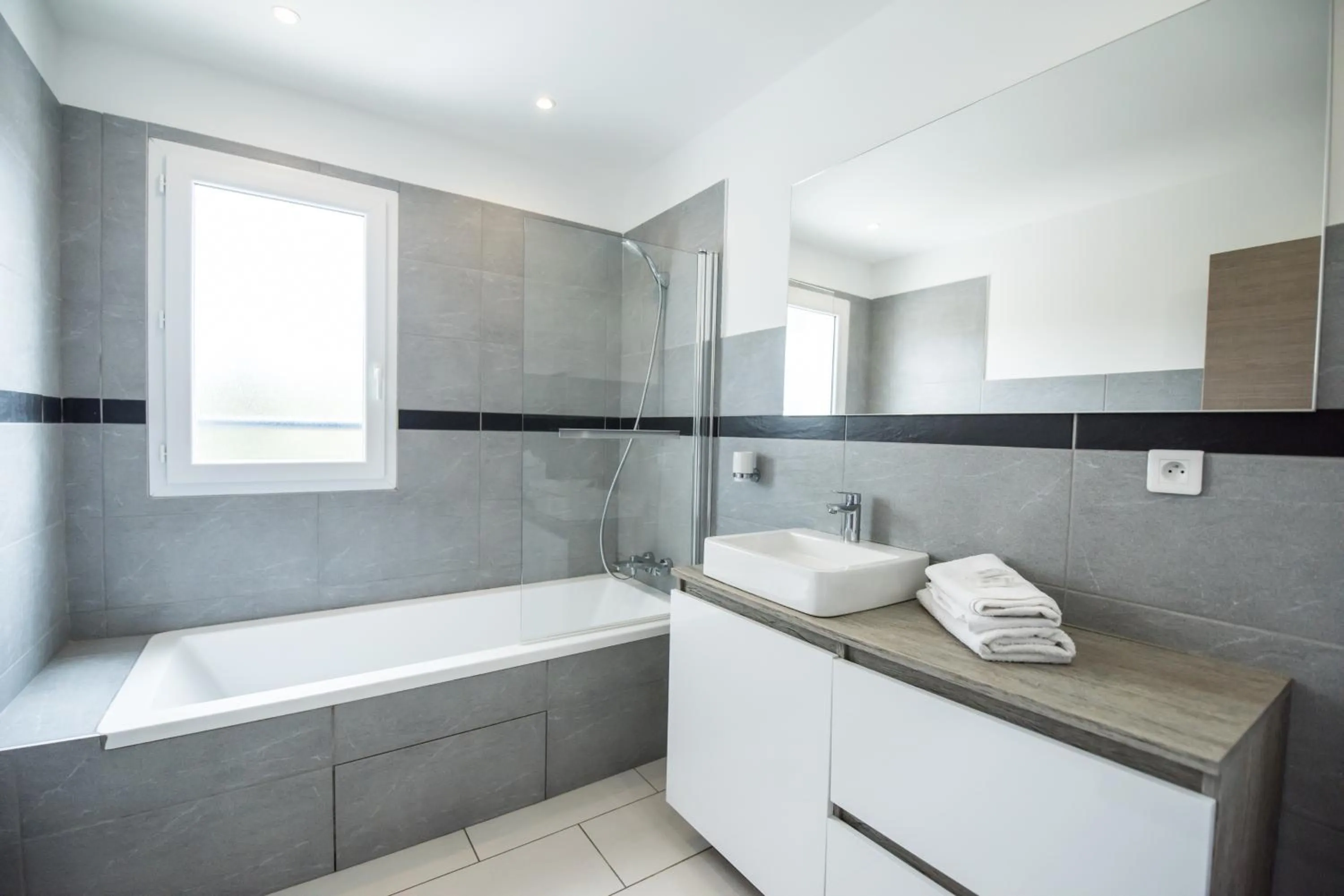 Toilet in Les Alizés Résidence & Spa