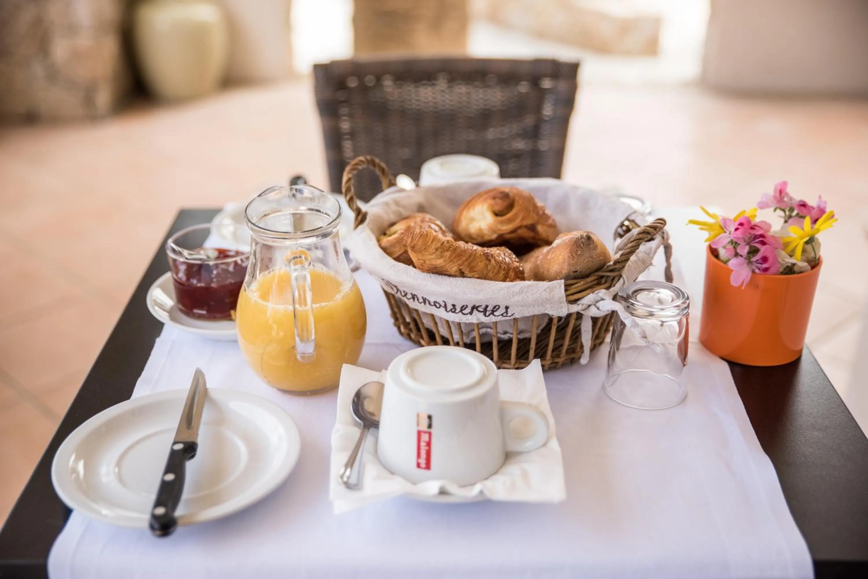 Food and drinks in Les Alizés Résidence & Spa