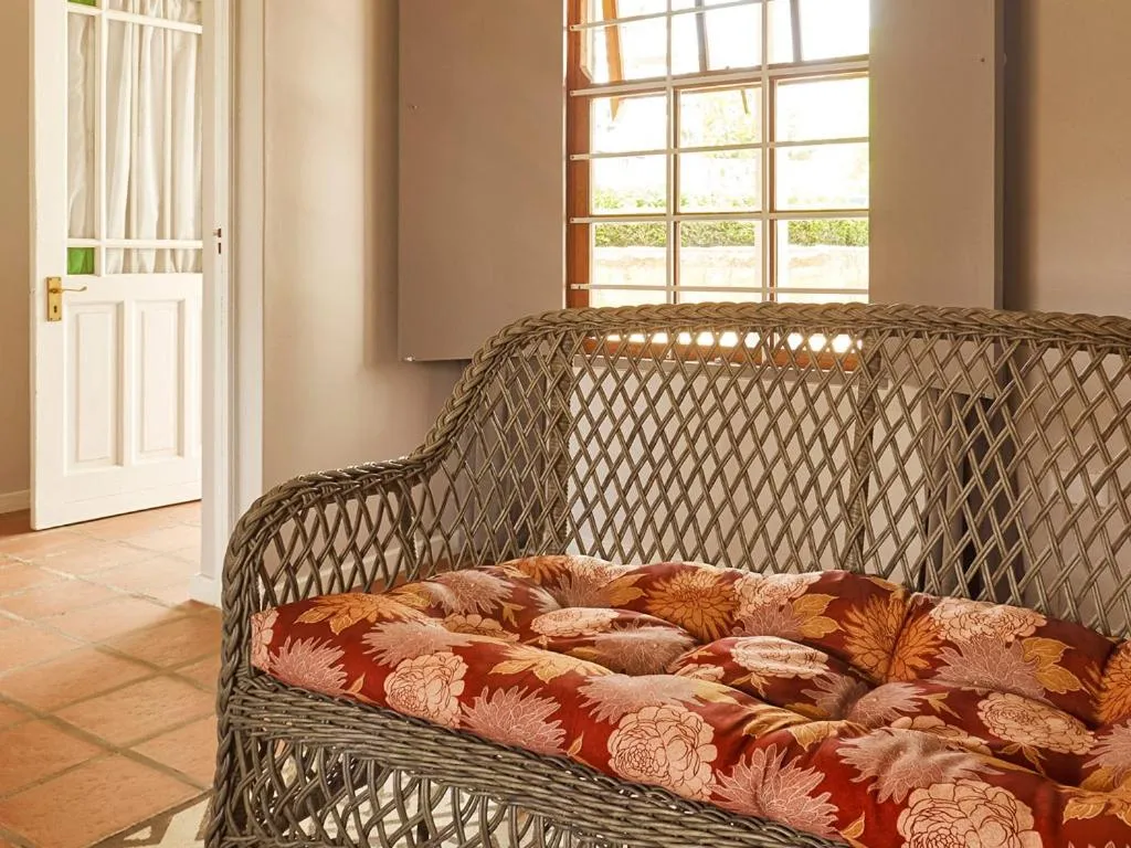 Seating area, Bed in Highland Quarters