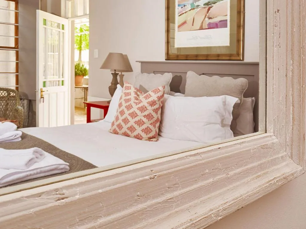 Bedroom, Bed in Highland Quarters