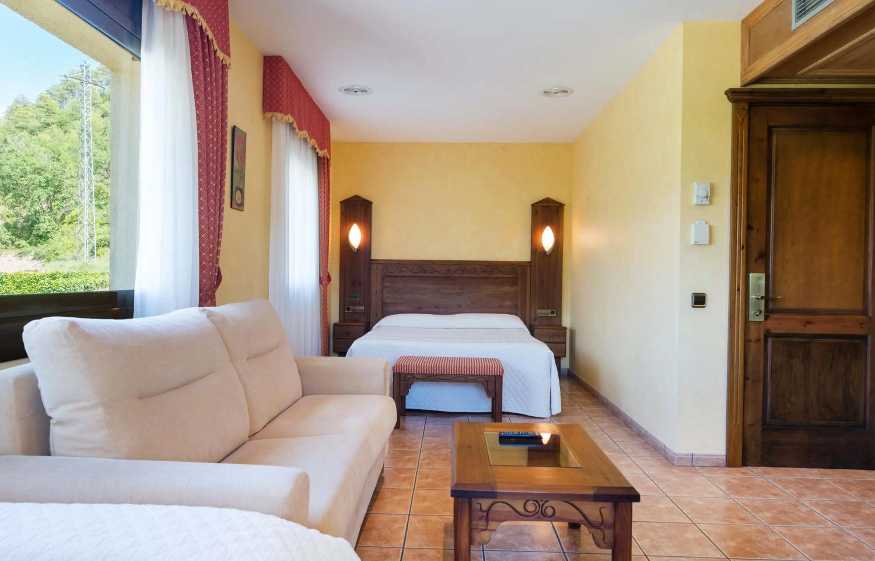 Bed in Hotel Restaurant Cal Petit