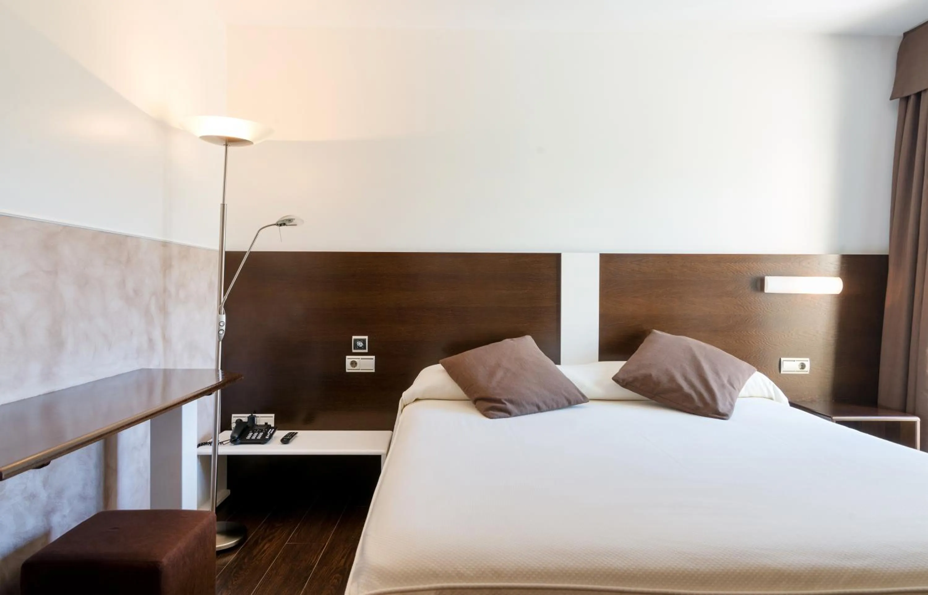 Bed in Hotel Restaurant Cal Petit