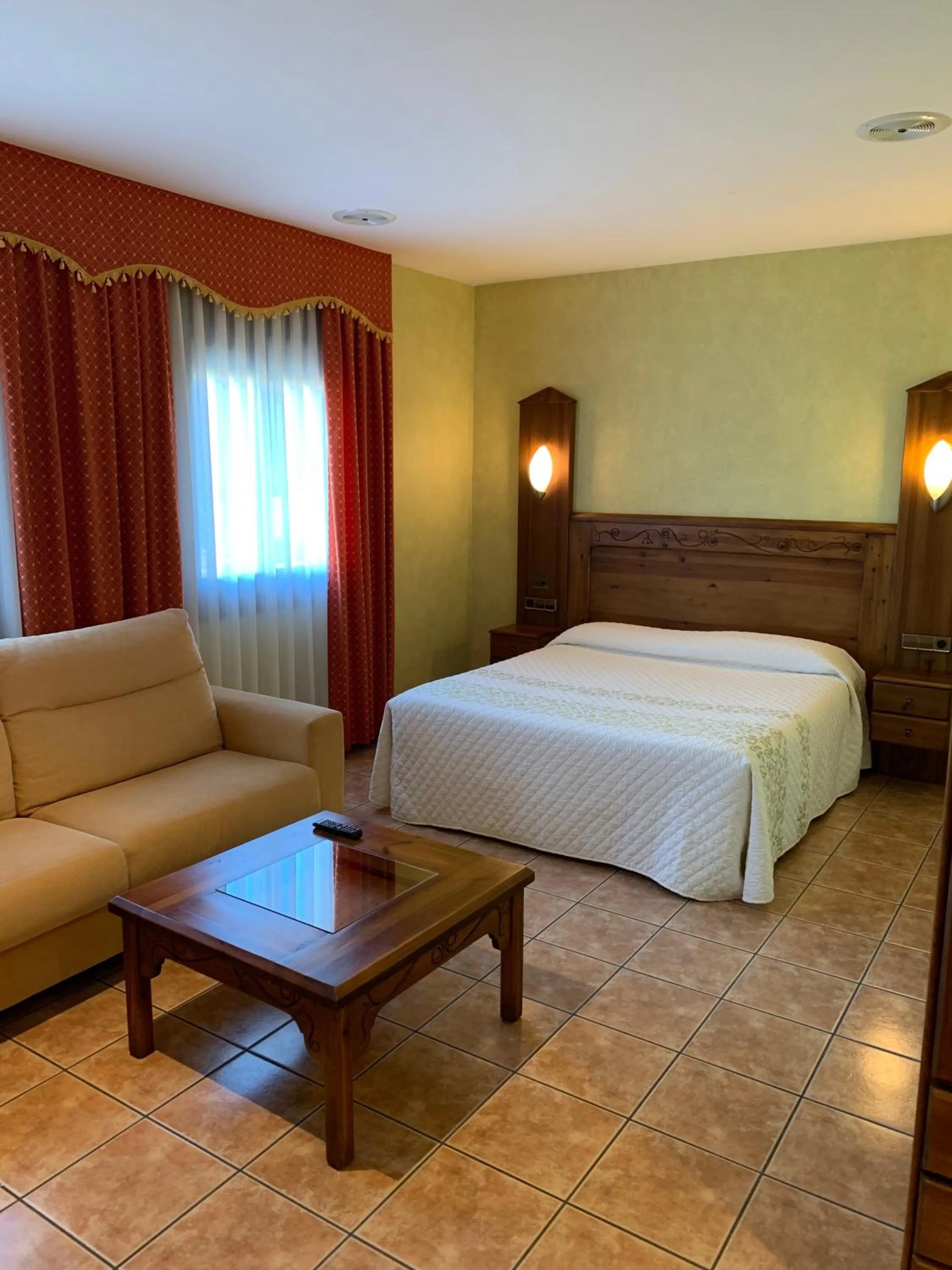 Bed in Hotel Restaurant Cal Petit