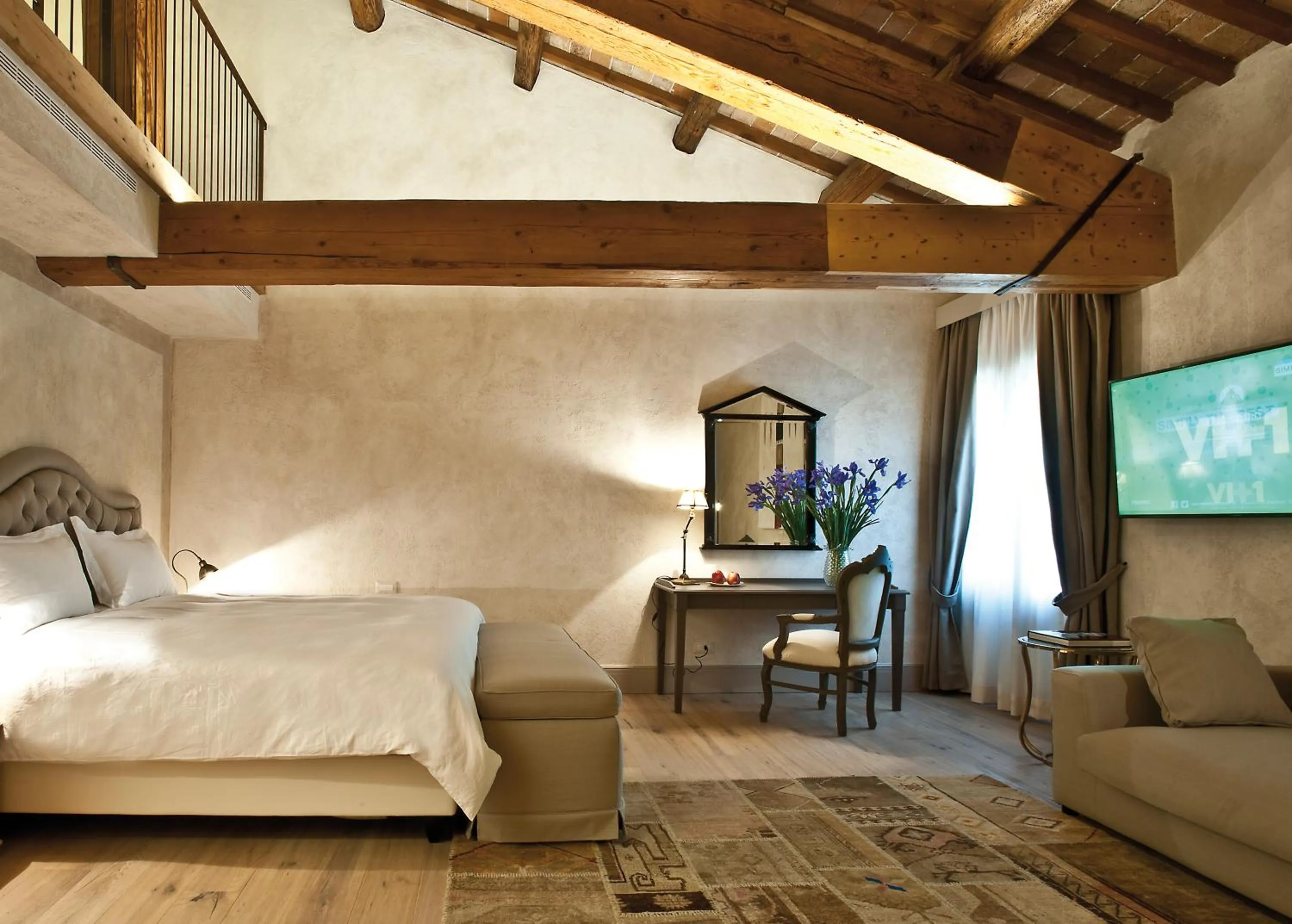 Photo of the whole room, Bed in La Barchessa di Villa Pisani